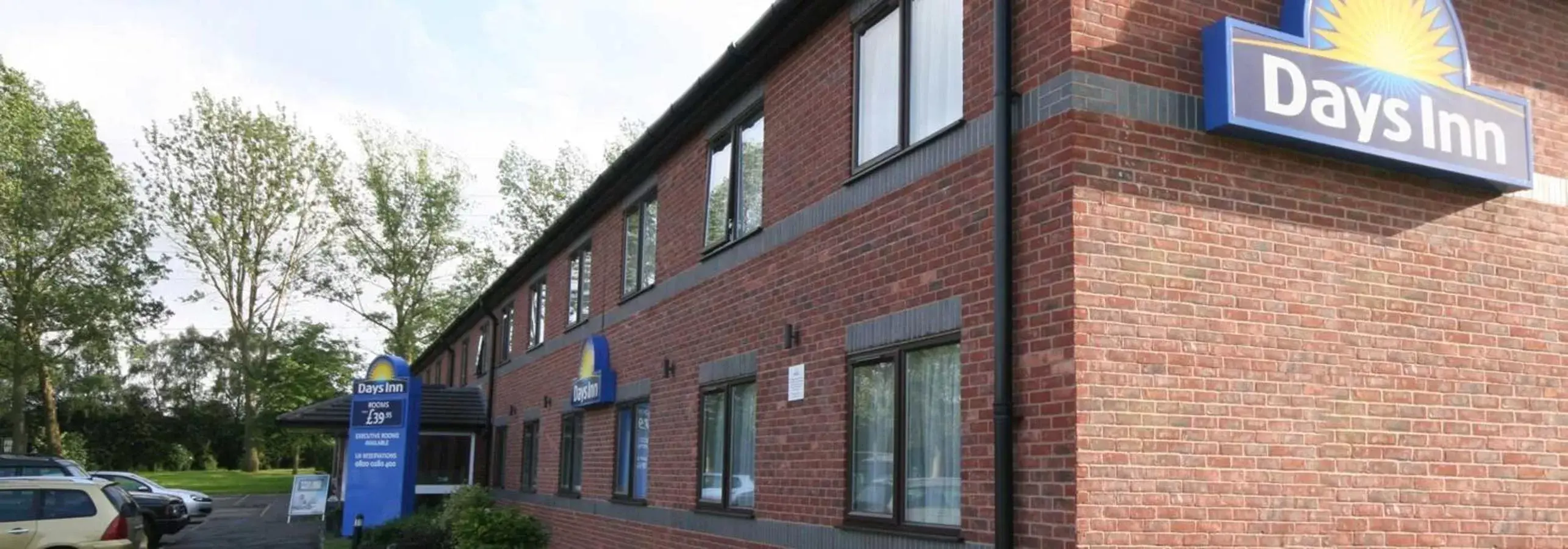 Facade/entrance in Days Inn Corley NEC - M6 Facade/entrance in Days Inn Corley NEC - M6