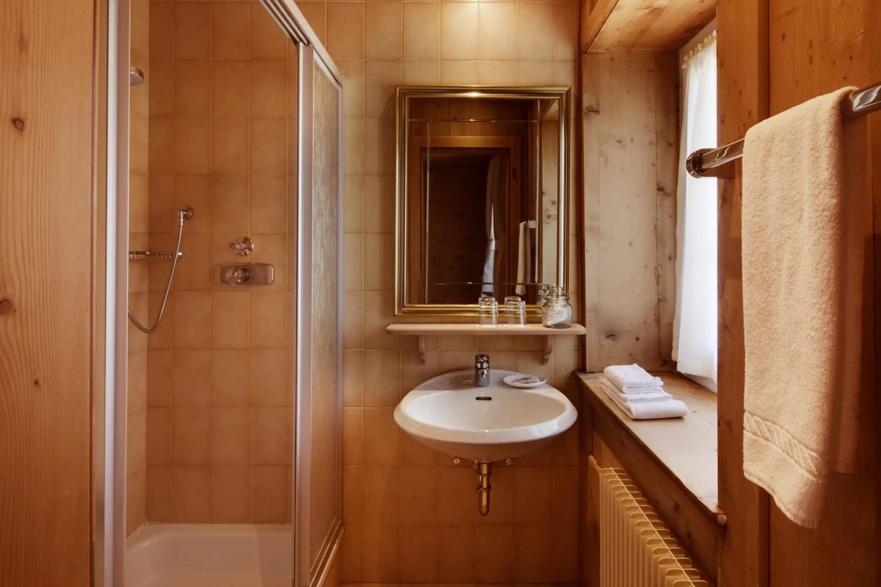 Bathroom in Berghotel Ladinia