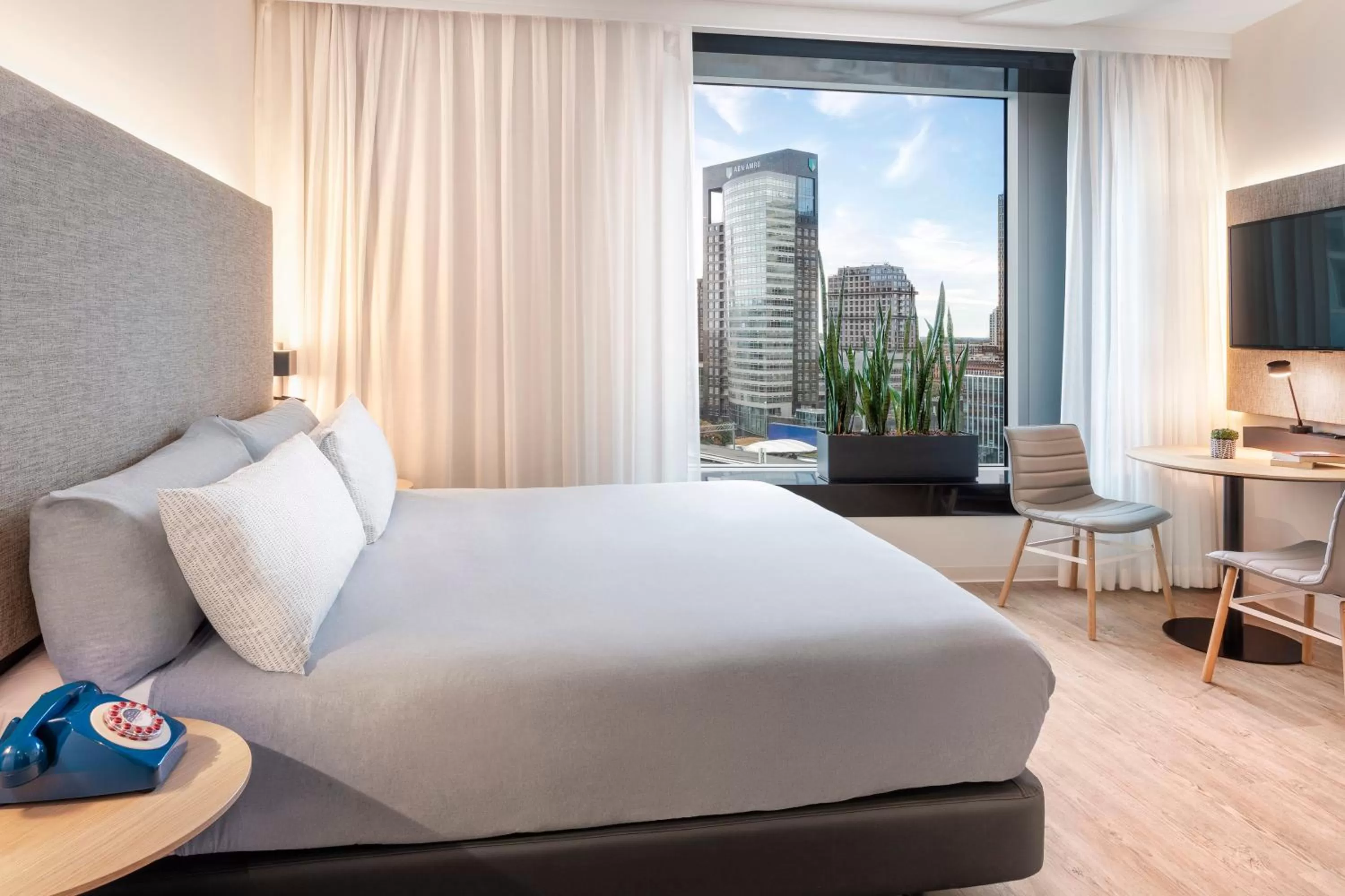 Bed in INNSiDE by Meliá Amsterdam