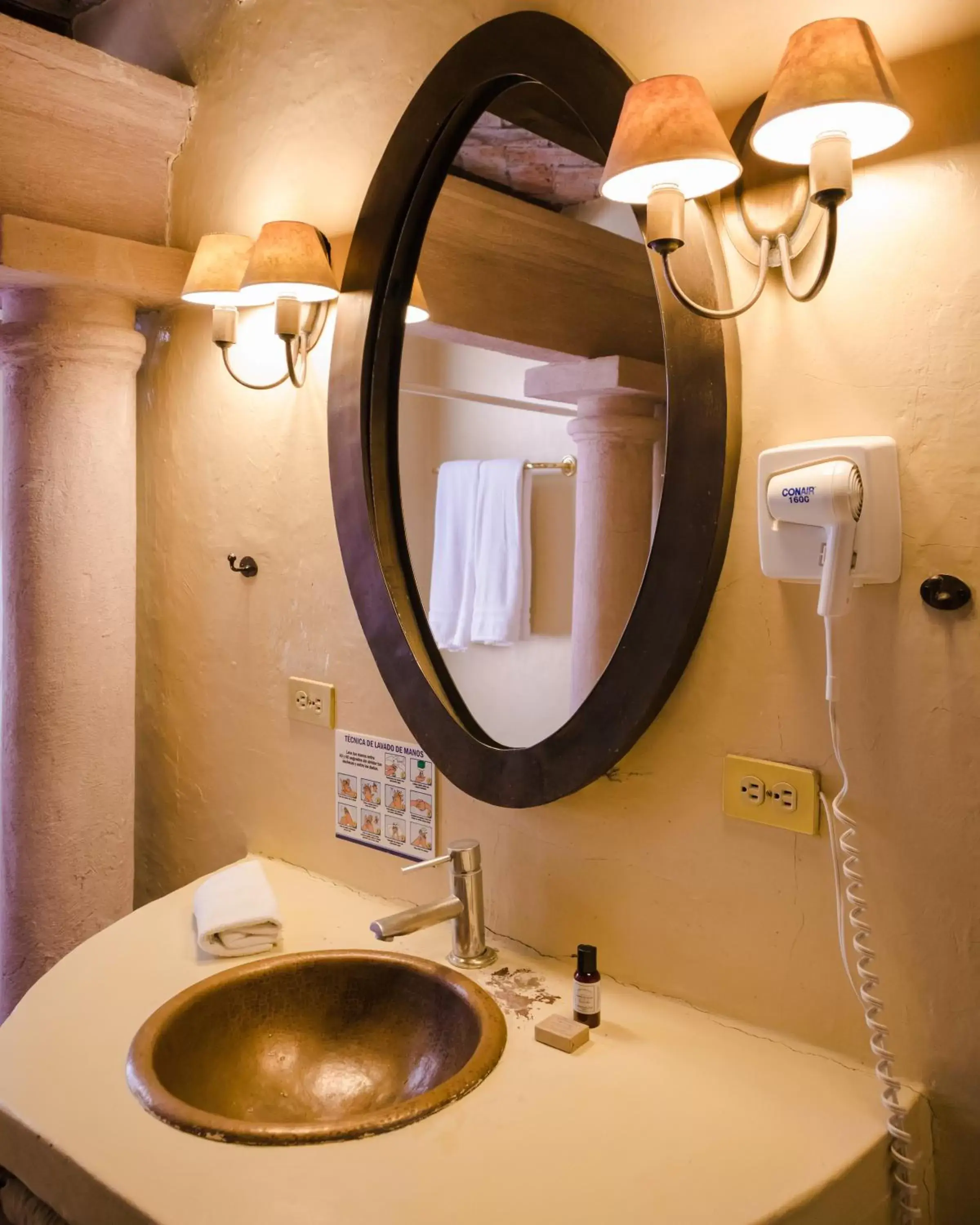 Bathroom in Casa Luna Hotel Boutique