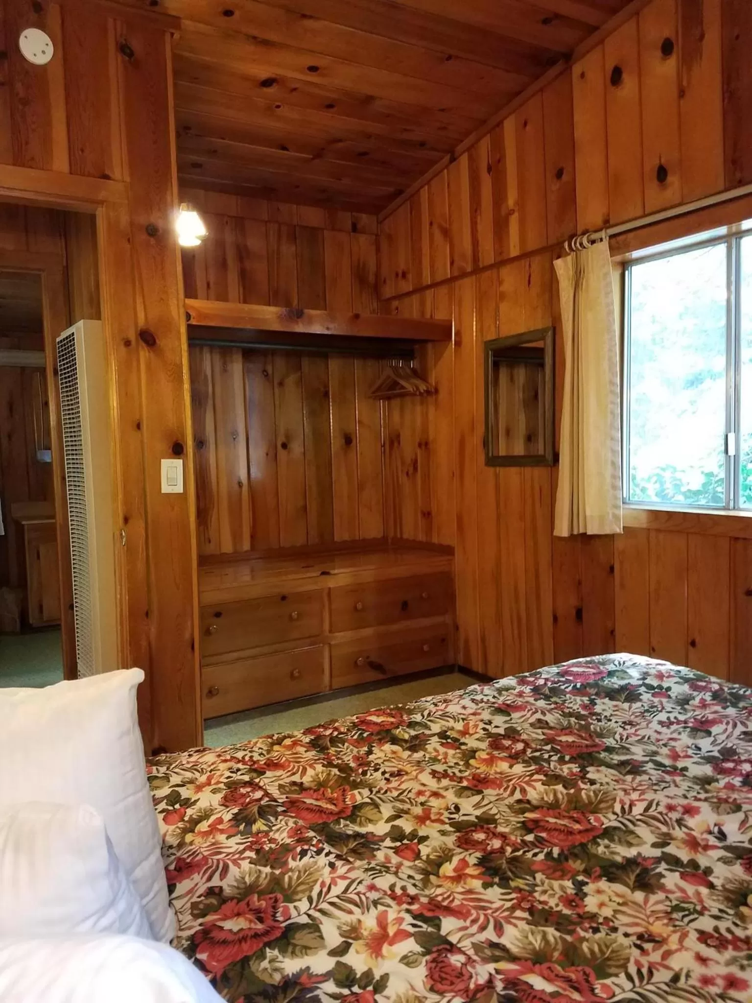 Bed in Fern River Resort