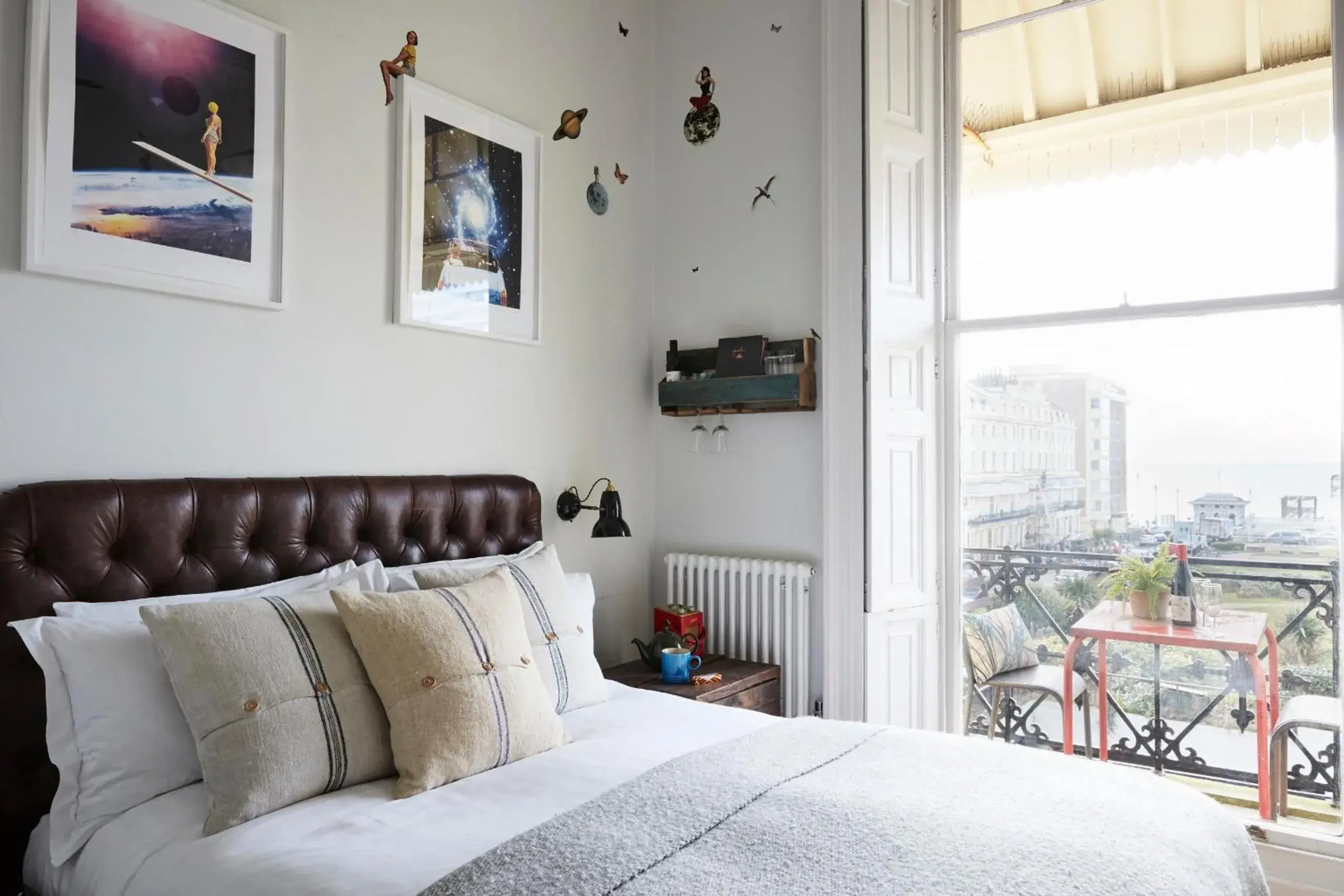 Bedroom, Bed in Artist Residence Brighton