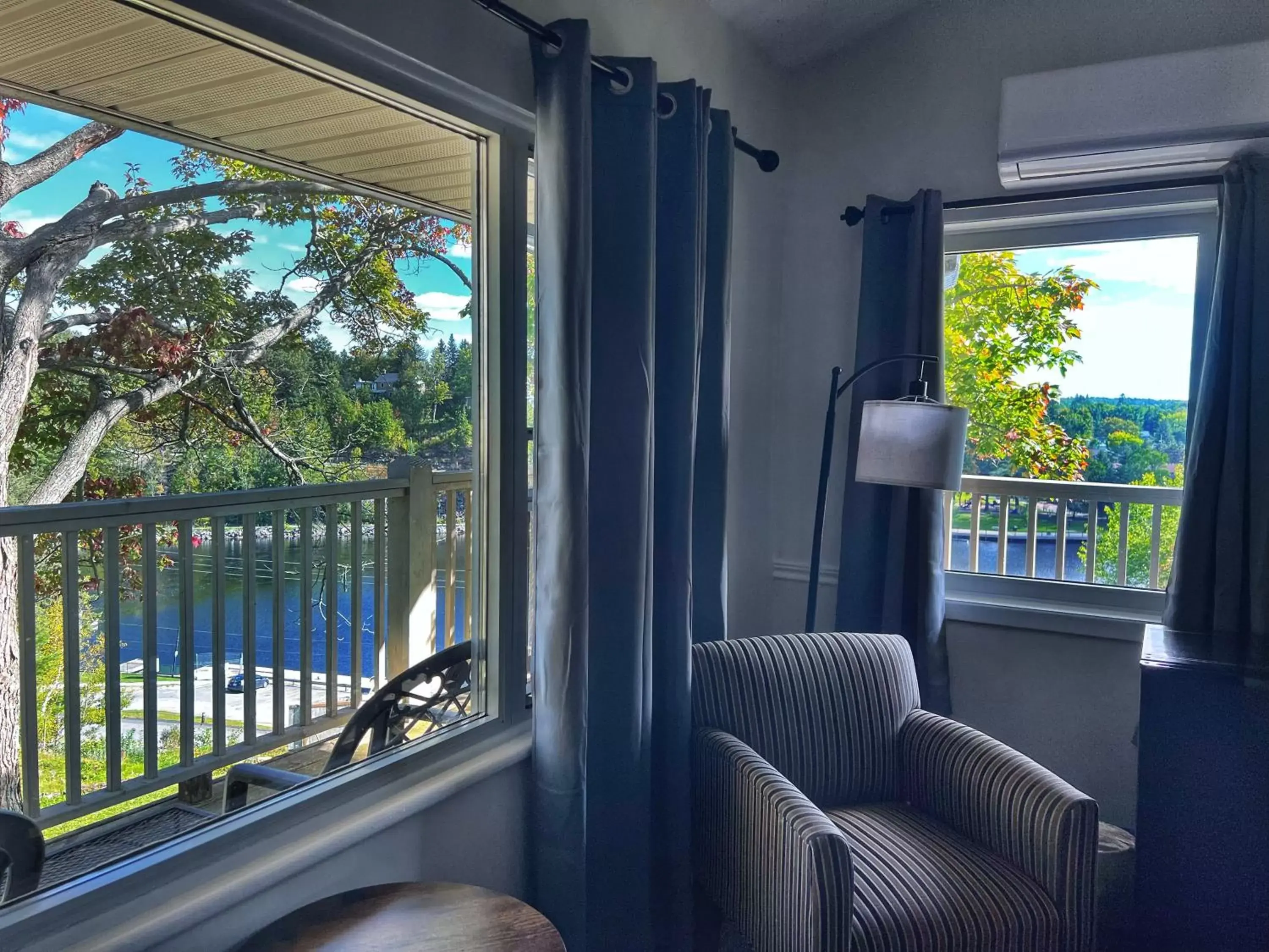 Balcony/Terrace in Inn at the Falls