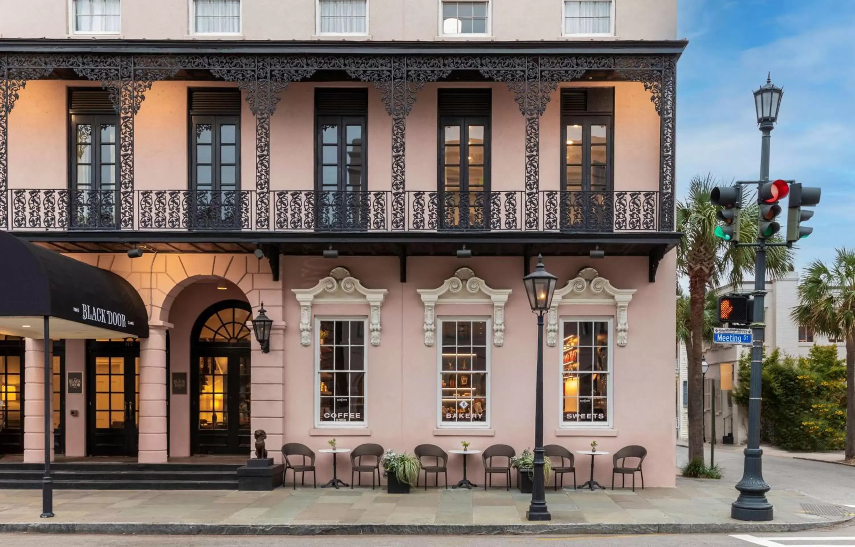 Restaurant/places to eat, Property Building in Mills House Charleston, Curio Collection by Hilton