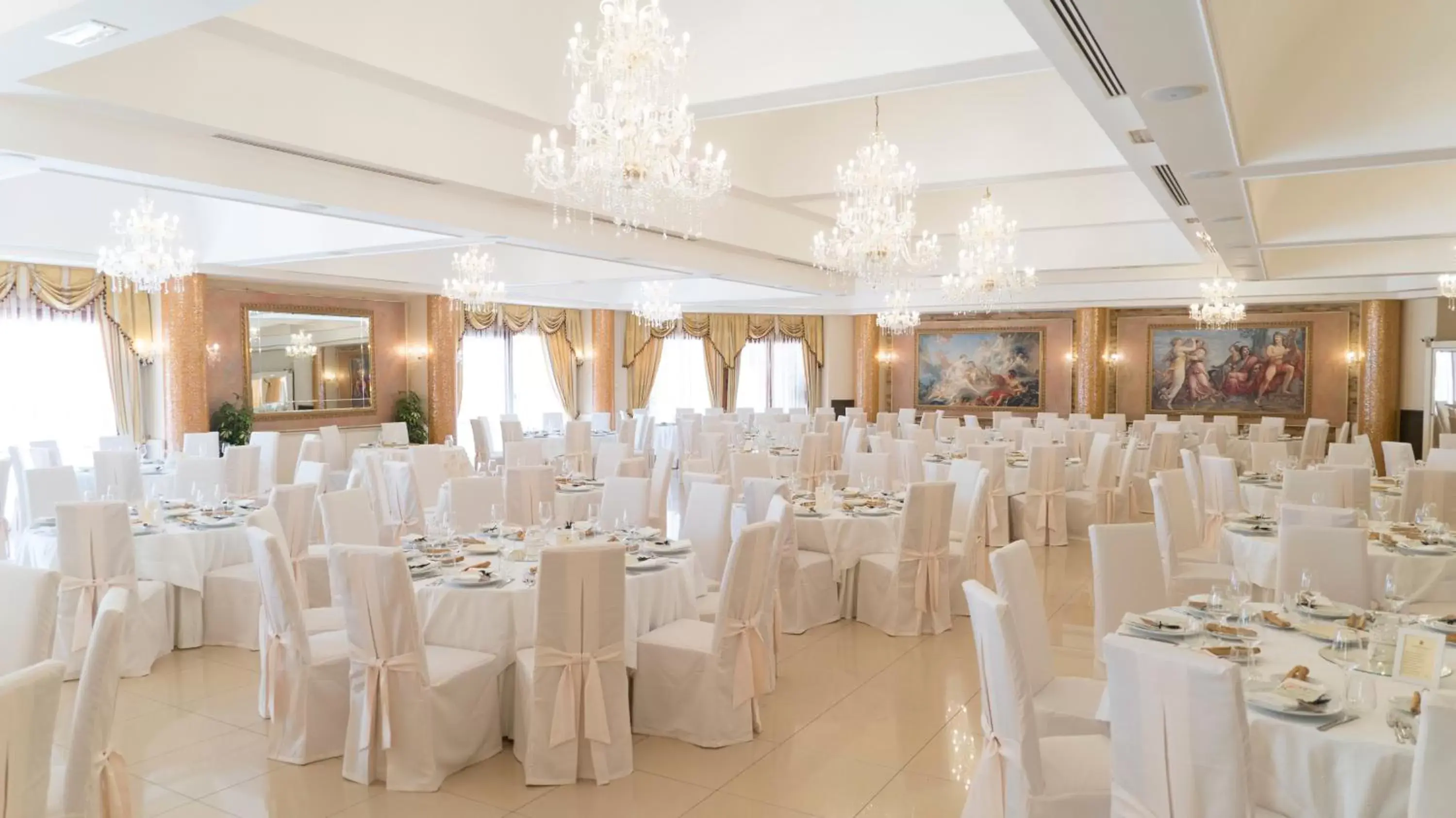 Restaurant/places to eat, Banquet Facilities in Hotel Villa Romana