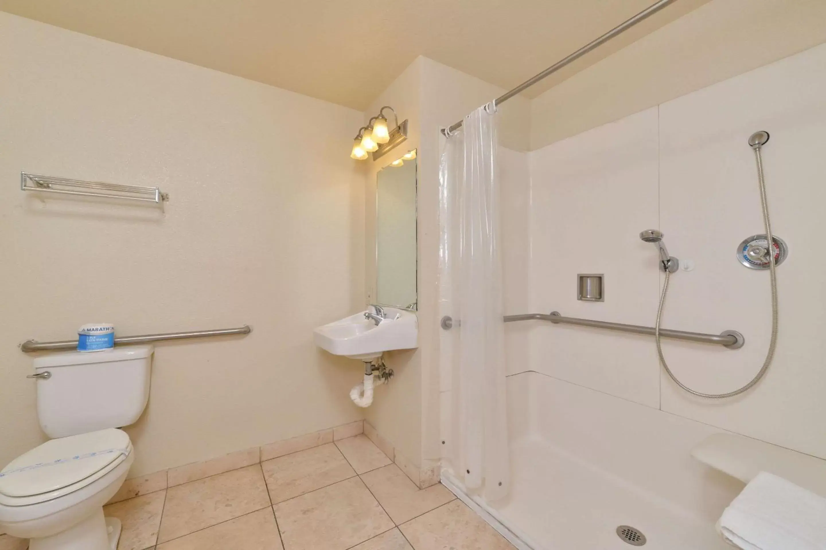 Bathroom in Rodeway Inn Stockton Highway 99