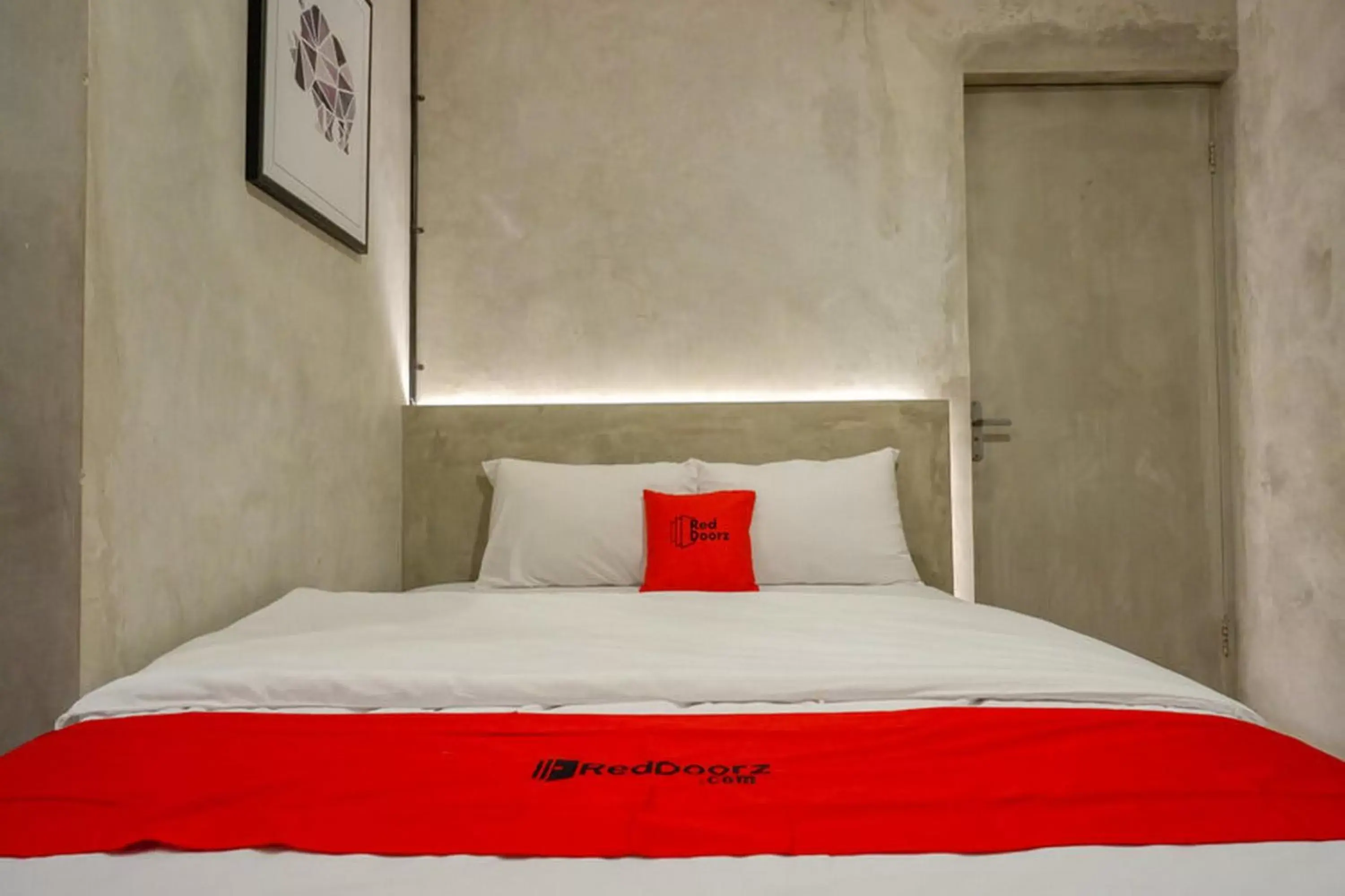 RedDoorz Plus near Kawasan Sam Poo Kong Semarang