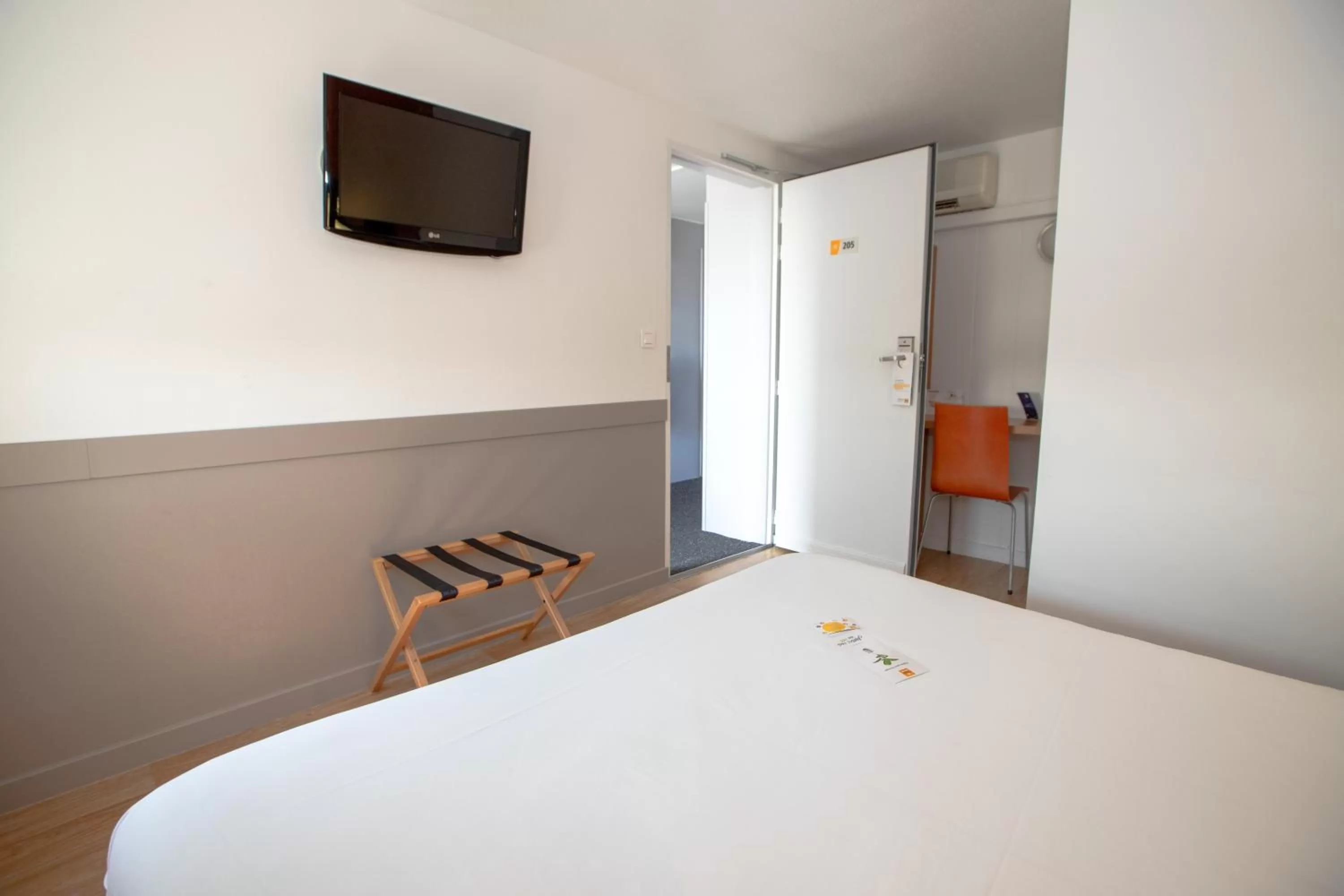 Bed in Première Classe Lyon Sud - A7