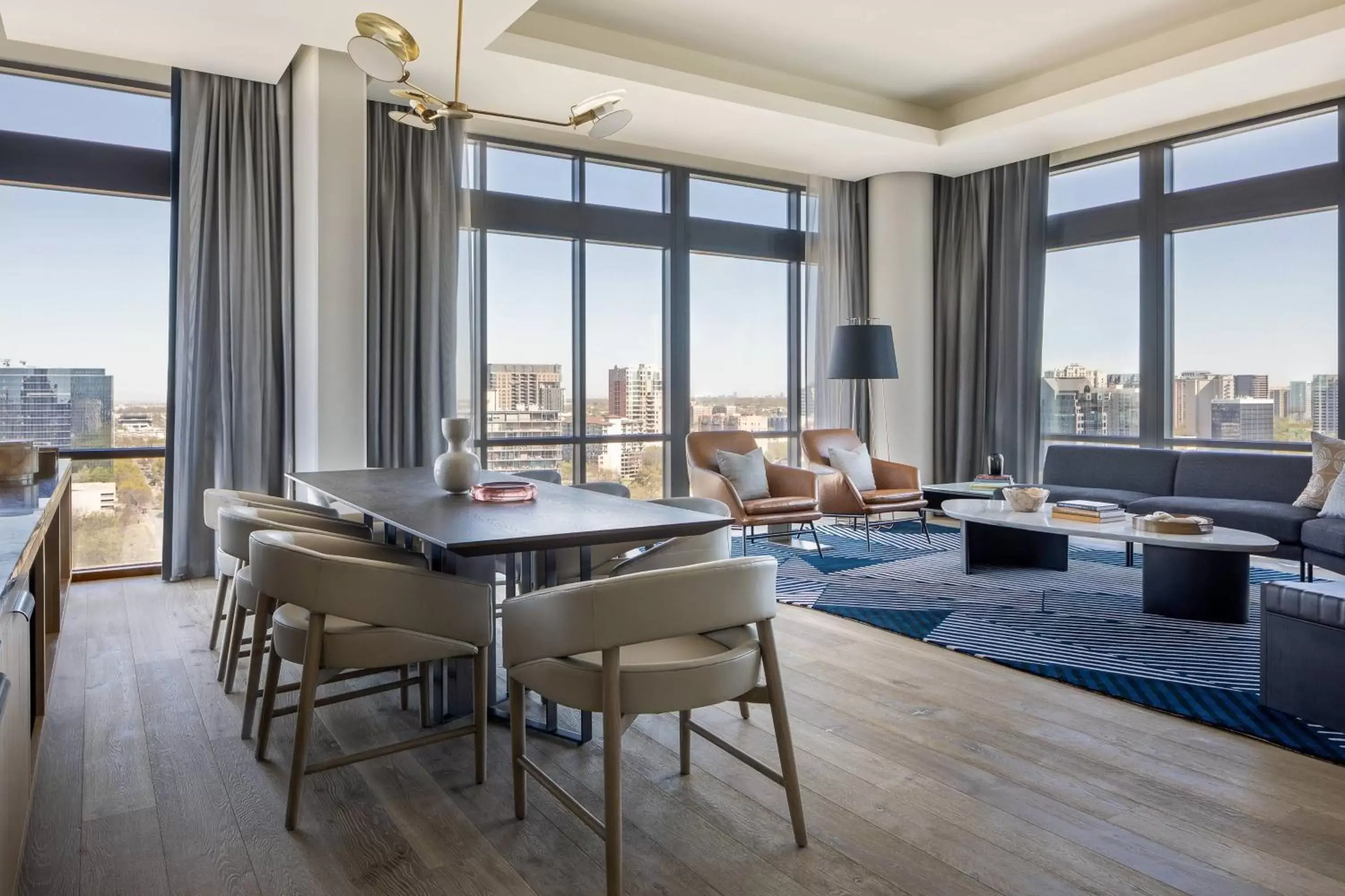 Living room in Marriott Dallas Uptown