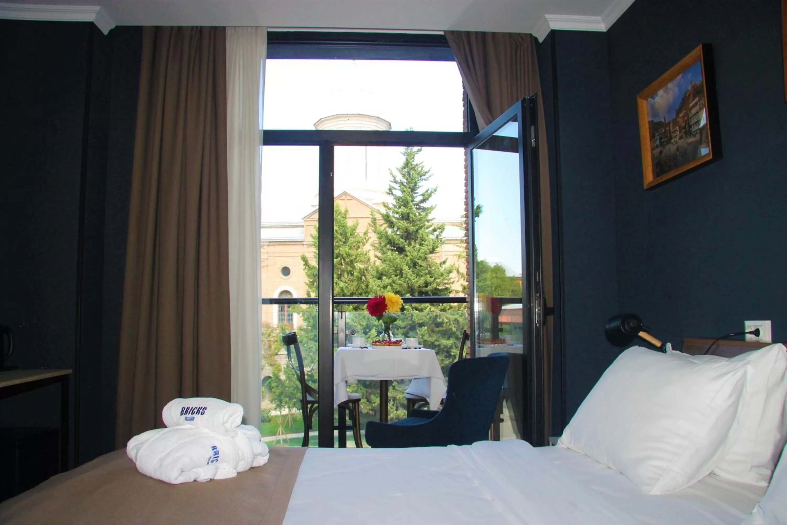 Balcony/Terrace, Bed in Bricks Hotel