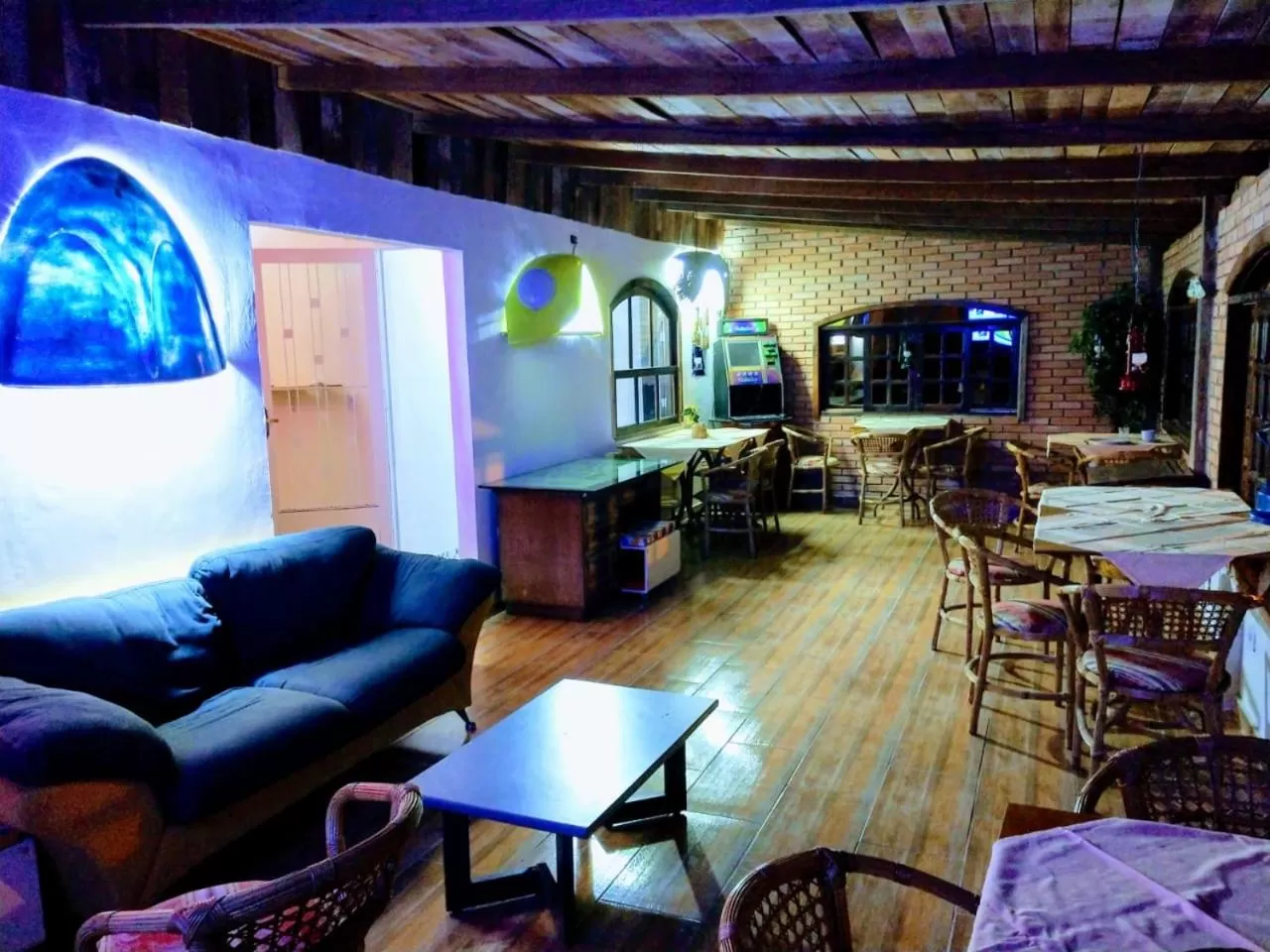 Restaurant/places to eat in SPACE 4 U - HOTEL BOUTIQUE TEMÁTICO - Aeroporto