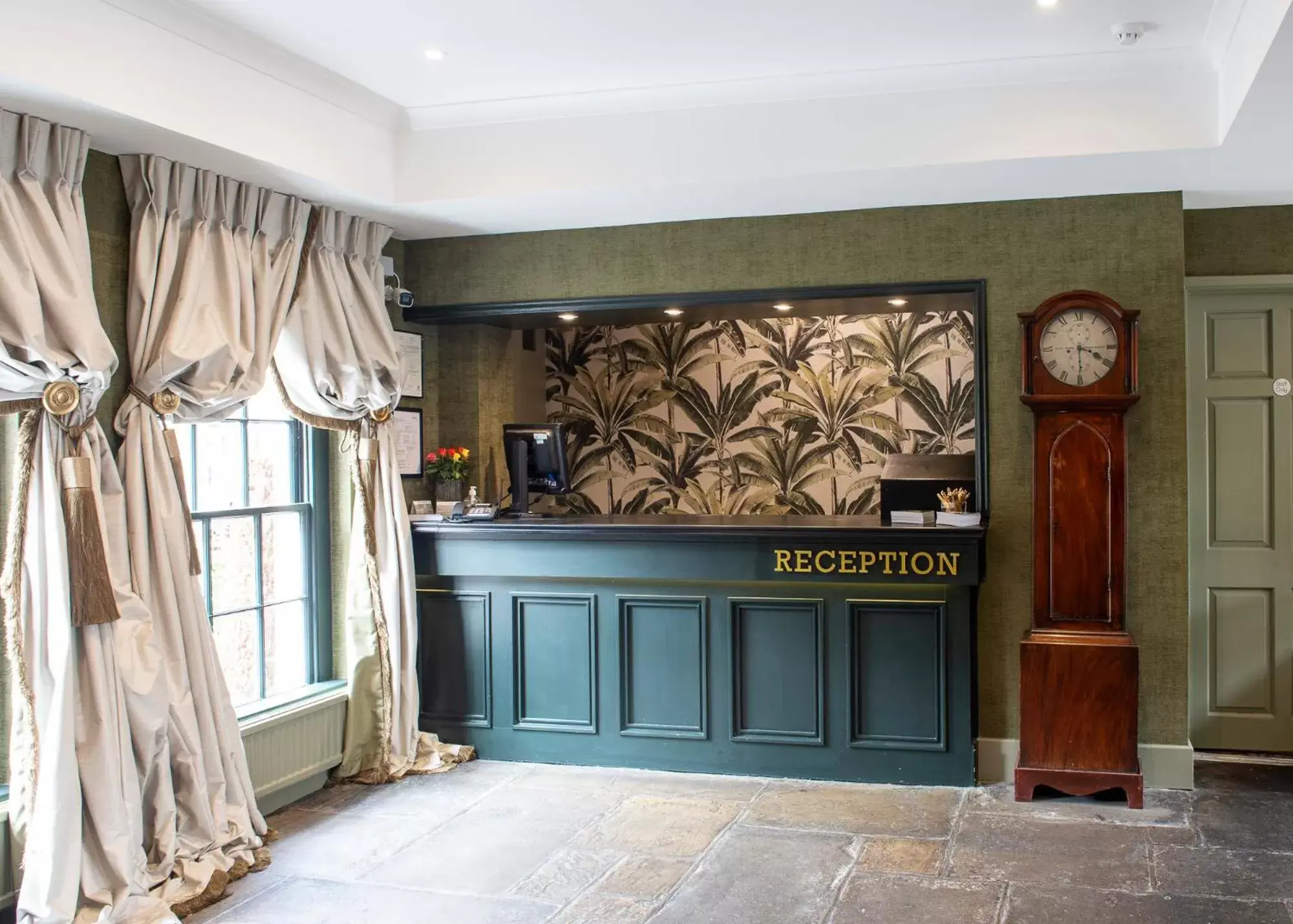 Lobby or reception, Lobby/Reception in Bush Hotel Farnham