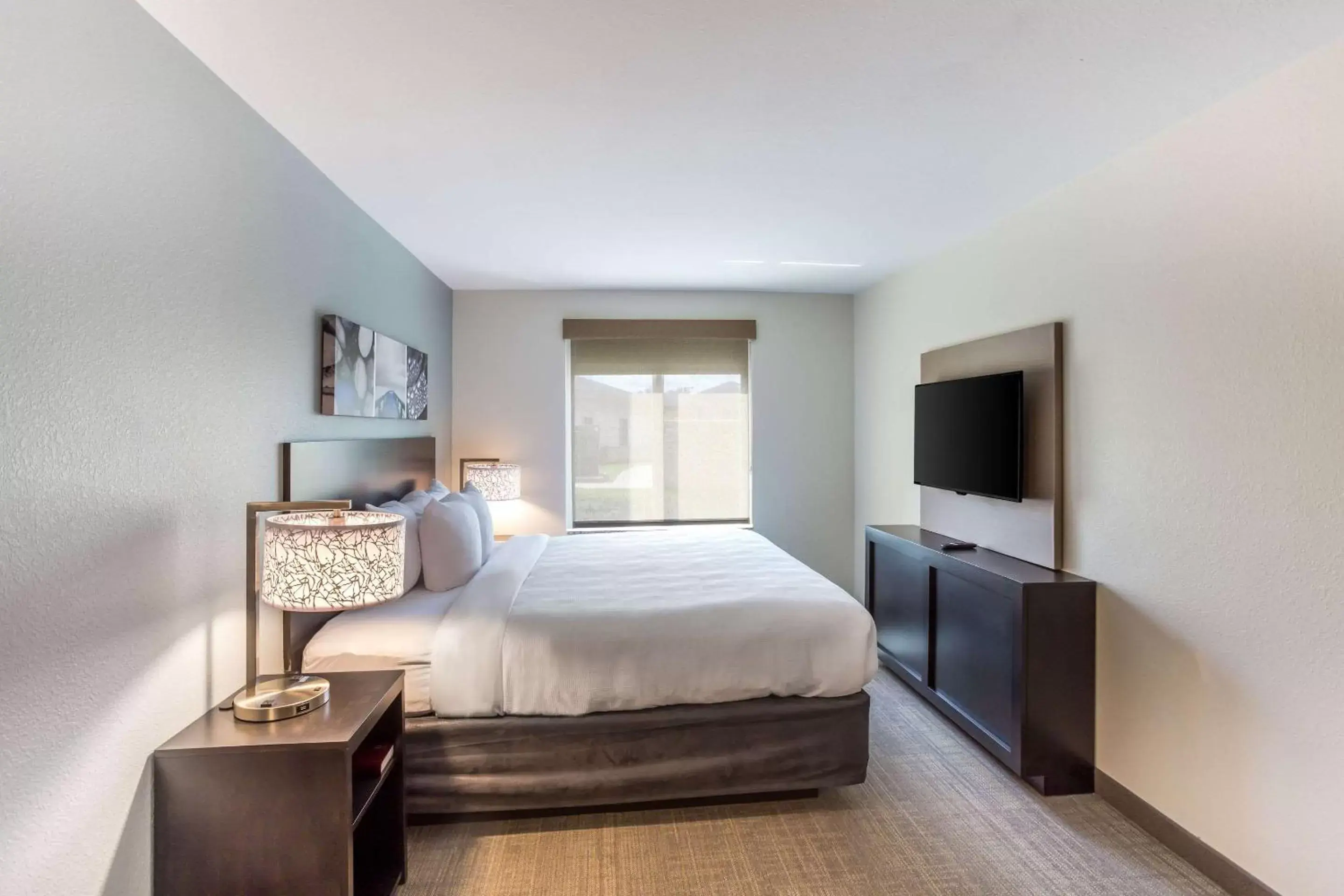 Photo of the whole room, Bed in MainStay Suites Logan Ohio-Hocking Hills Photo of the whole room, Bed in MainStay Suites Logan Ohio-Hocking Hills
