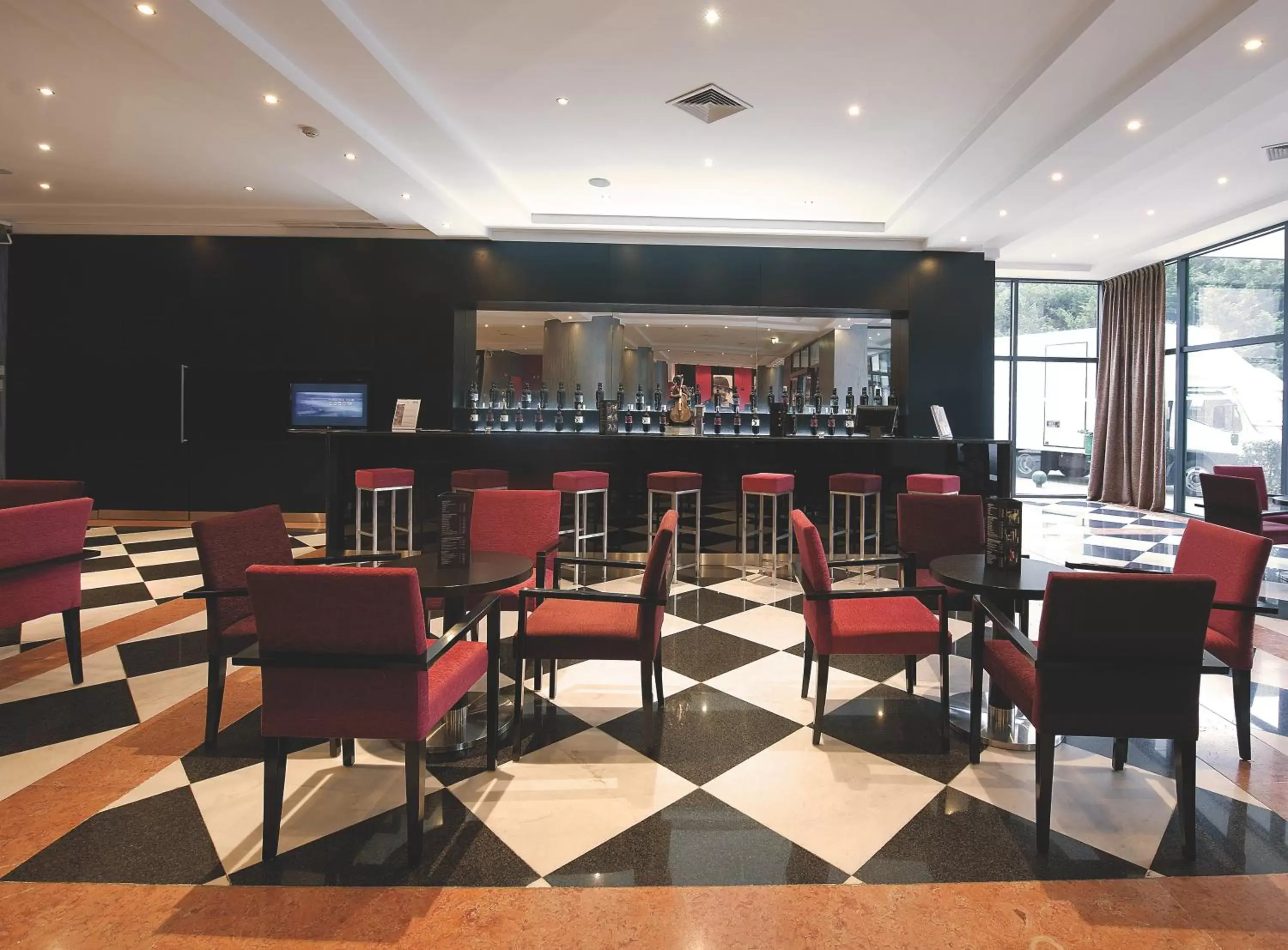 Lounge or bar in Vila Gale Porto - Centro Lounge or bar in Vila Gale Porto - Centro