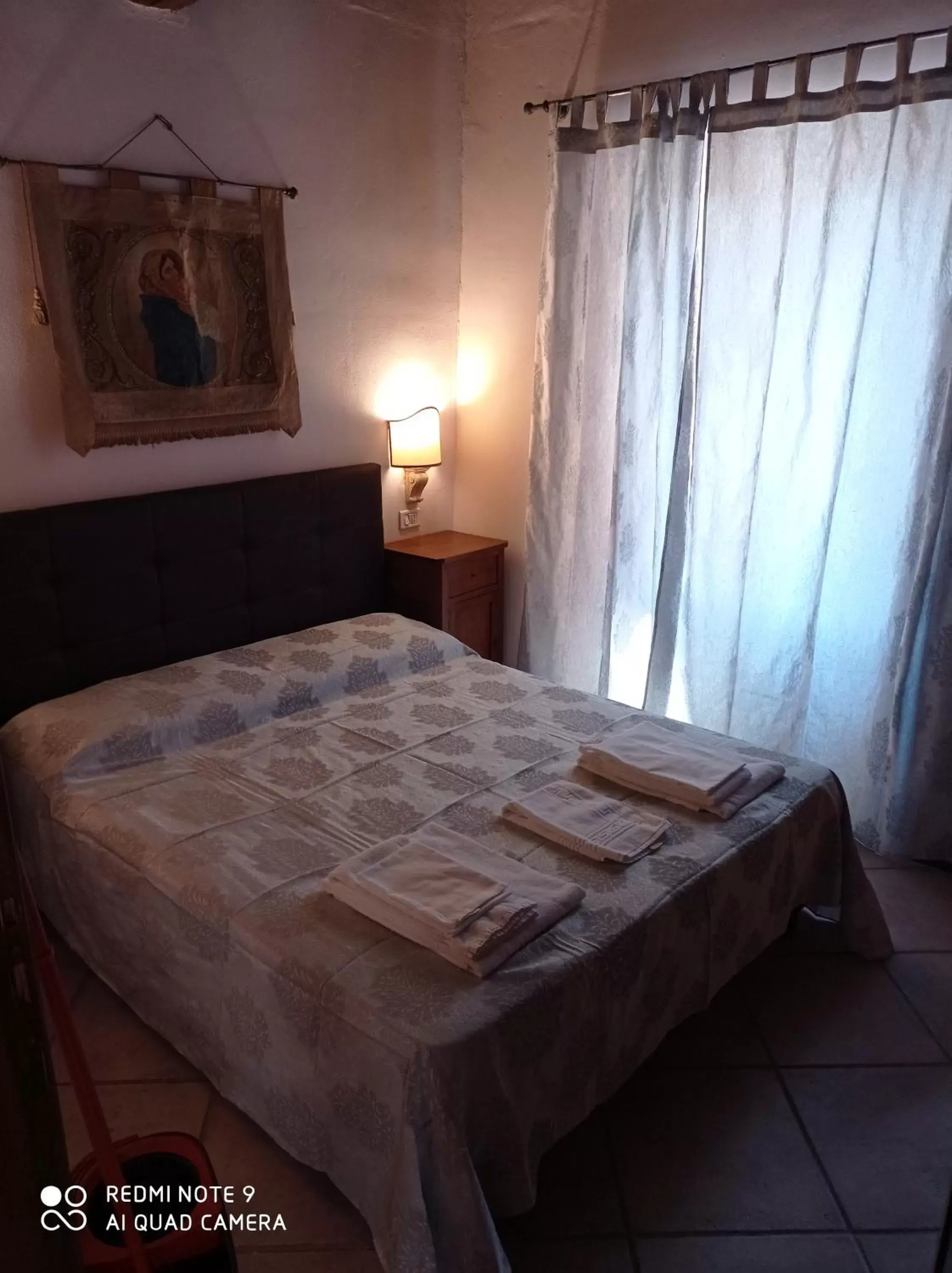 Bed in HOTEL TREVI Palazzo Natalini