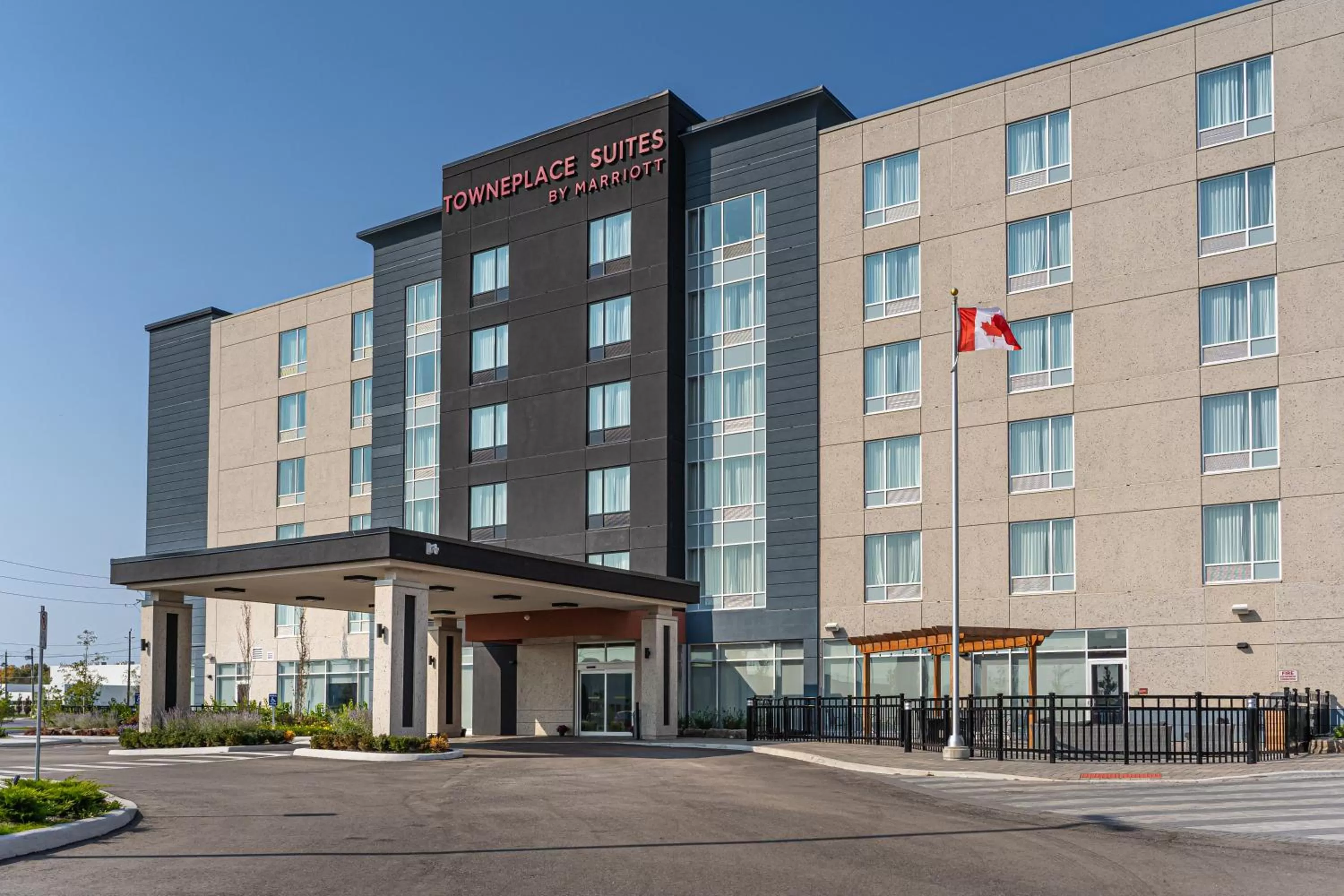 Property building in TownePlace Suites by Marriott Brantford and Conference Centre
