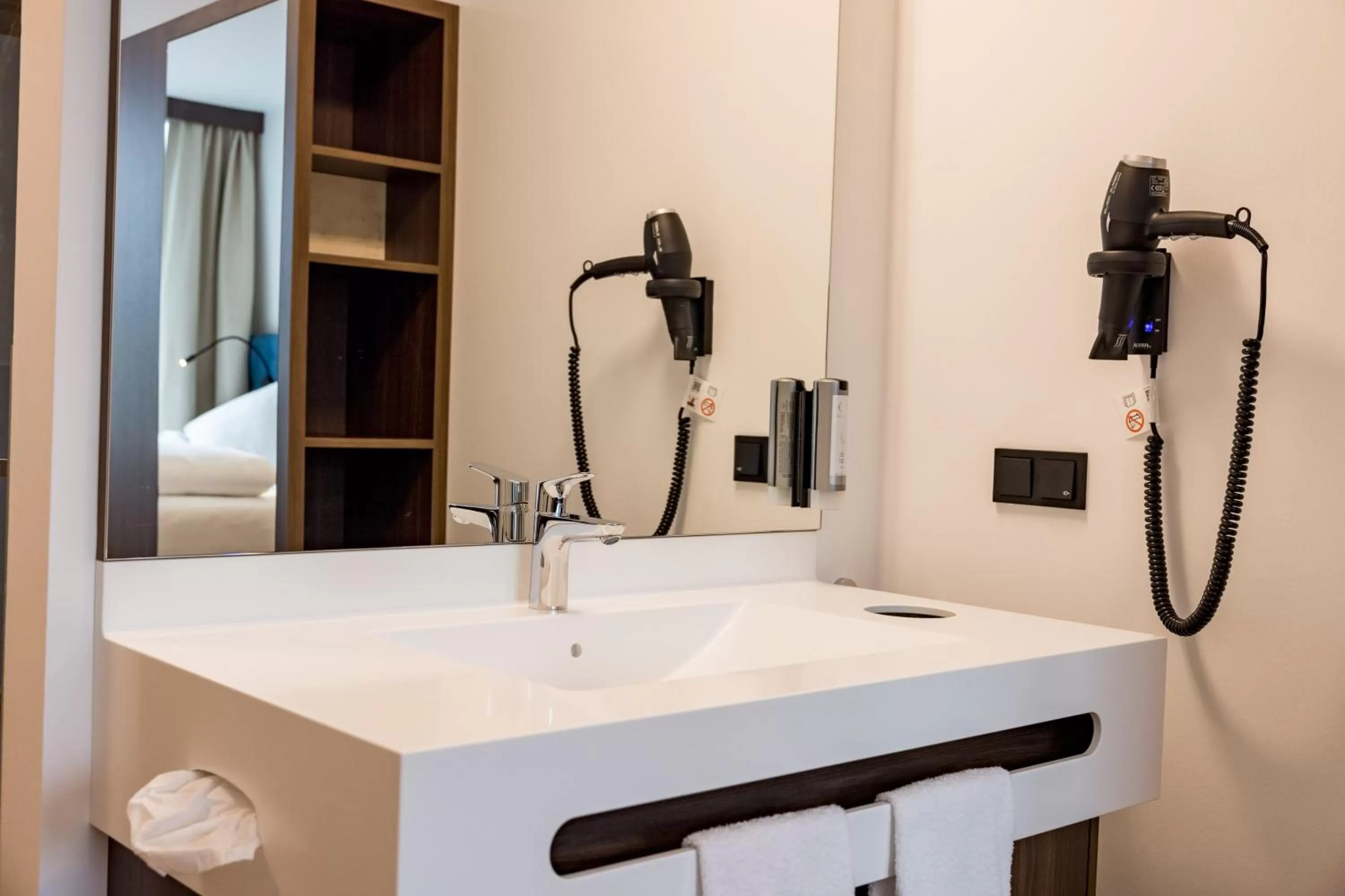 Bathroom in On The Way 24 - Sauna & Golfsimulator inklusive