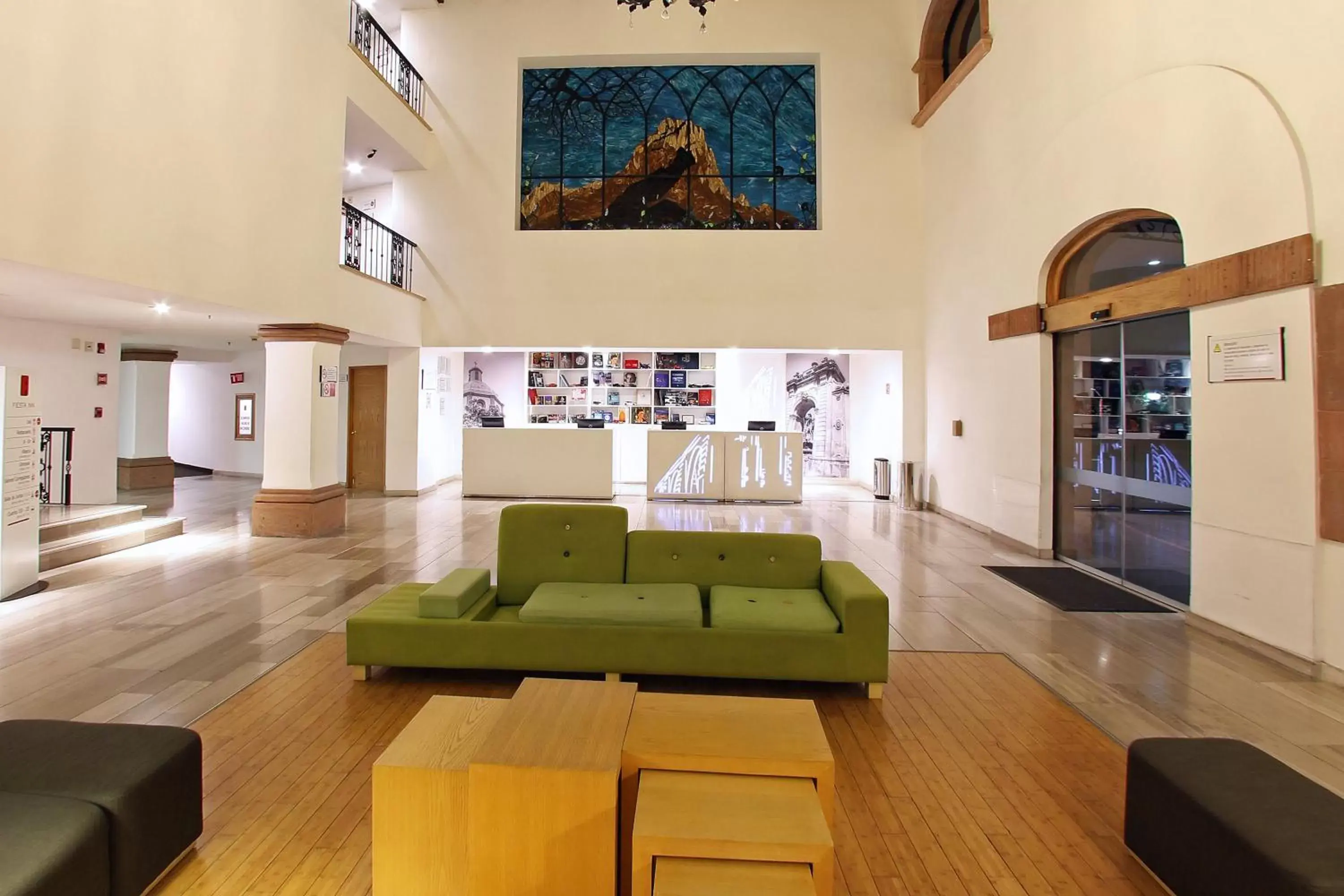 Lobby or reception, Seating Area in Fiesta Inn Queretaro