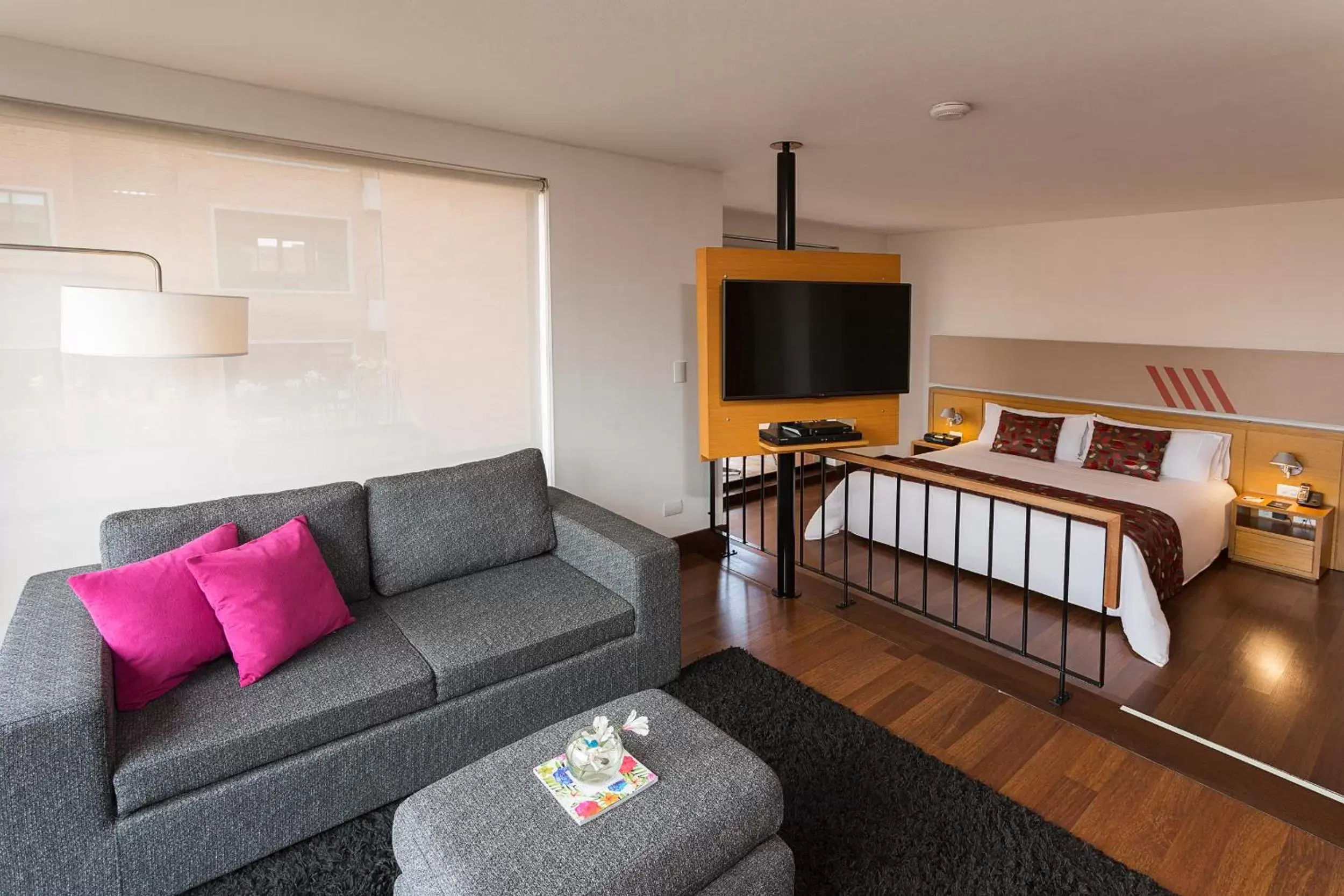 Bedroom, Seating Area in Hotel bh La Quinta