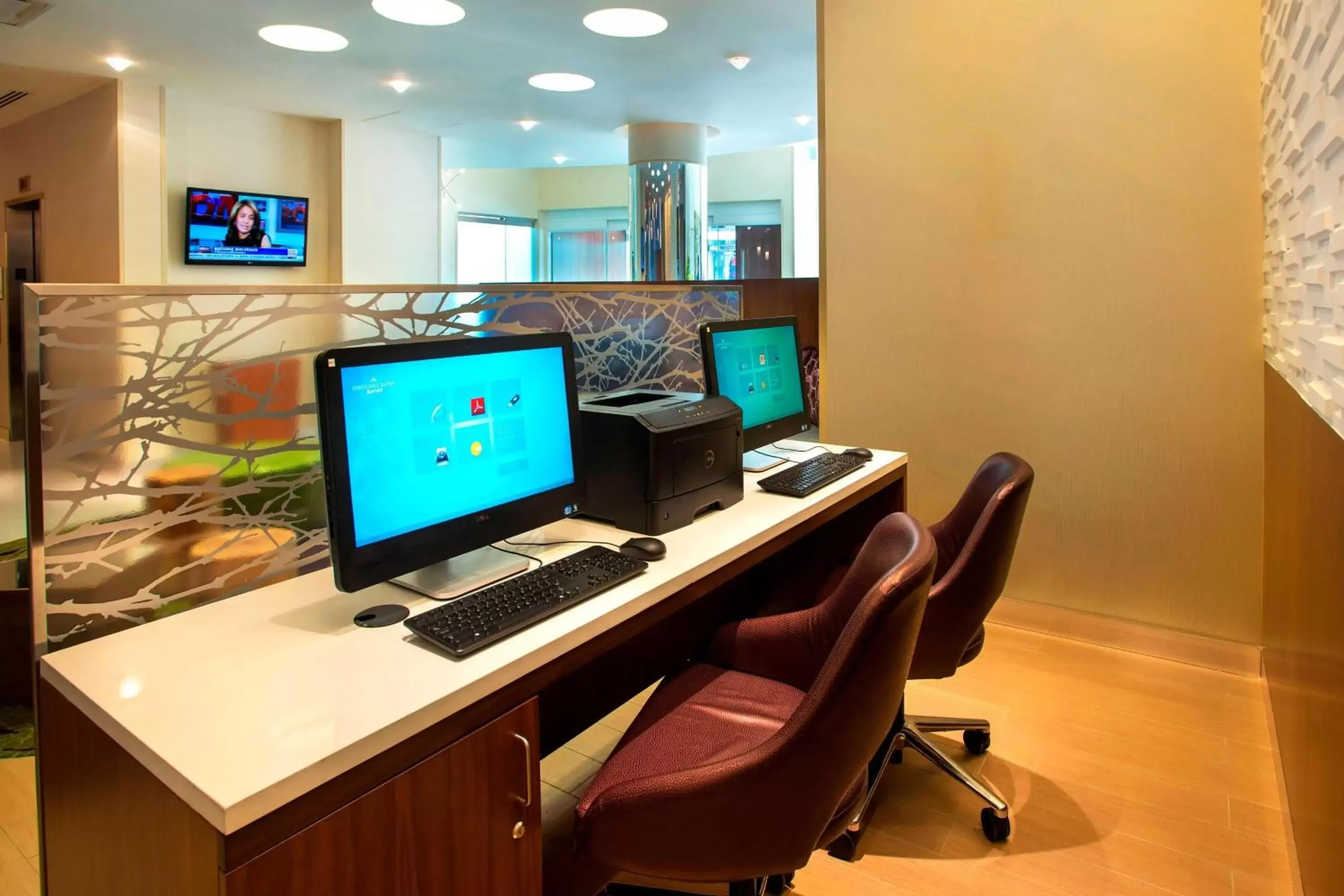 Business facilities in SpringHill Suites by Marriott New York Midtown Manhattan/Fifth Avenue