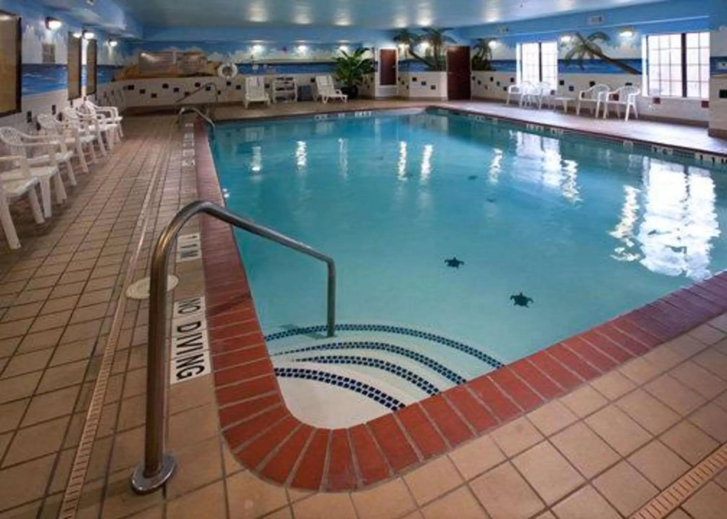 On site, Swimming Pool in Quality Inn & Suites Near University