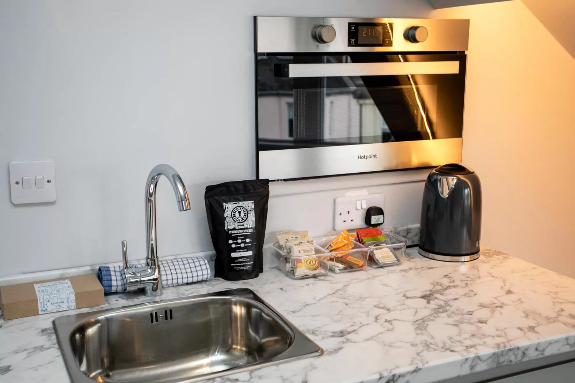 Coffee/tea facilities in Stay Coastal