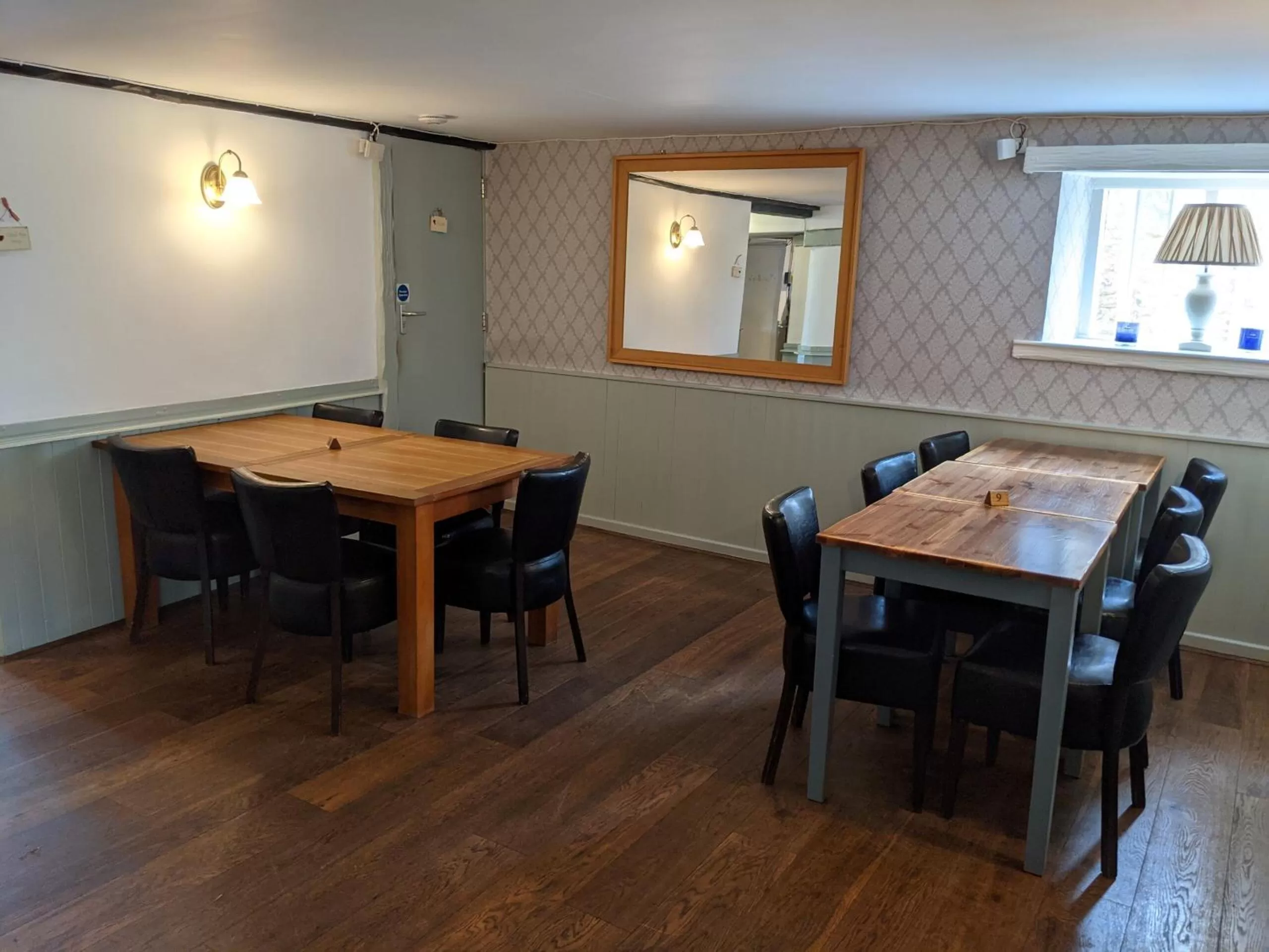 Dining area in Cowpers Oak