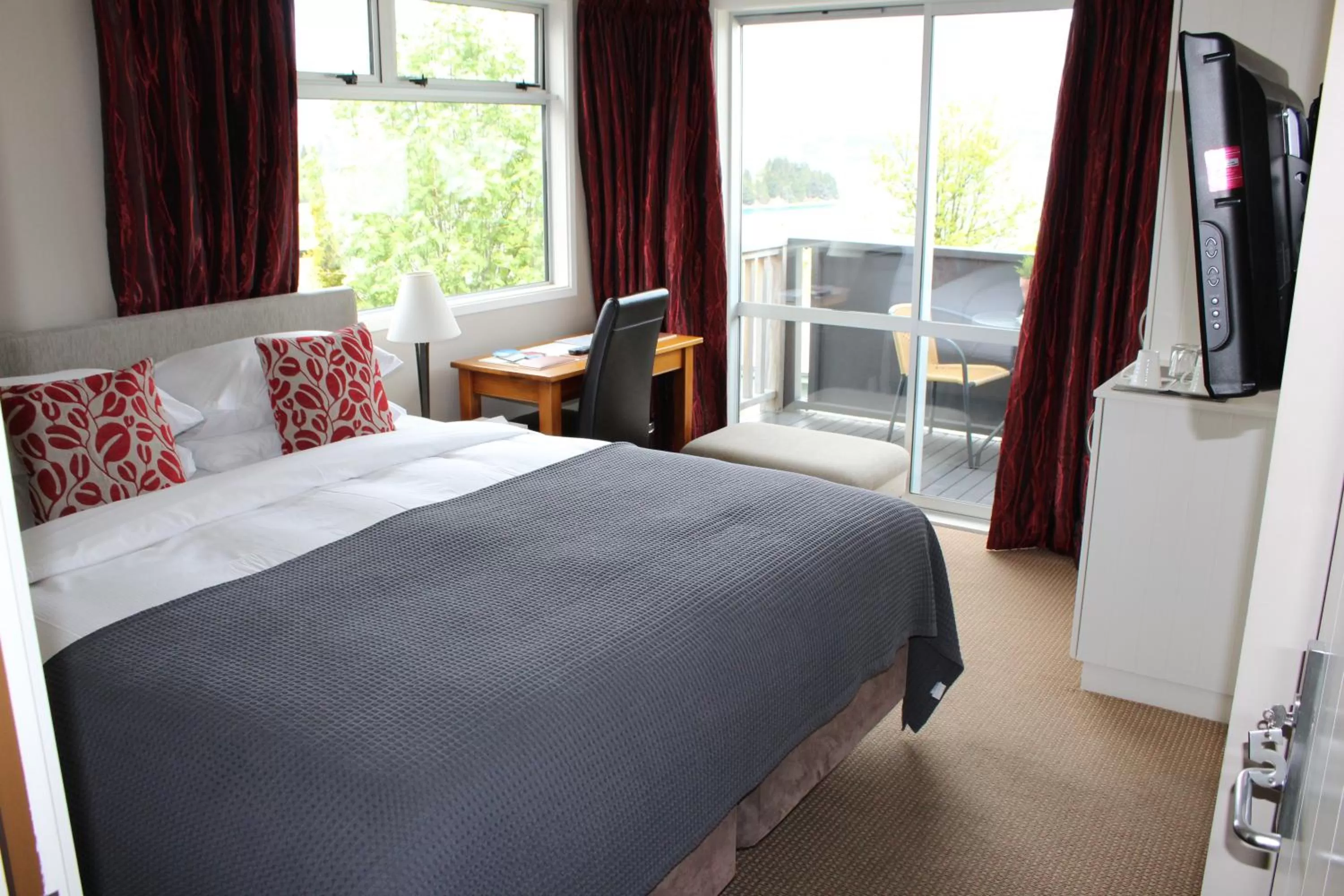 Decorative detail, Bed in Chalet Queenstown