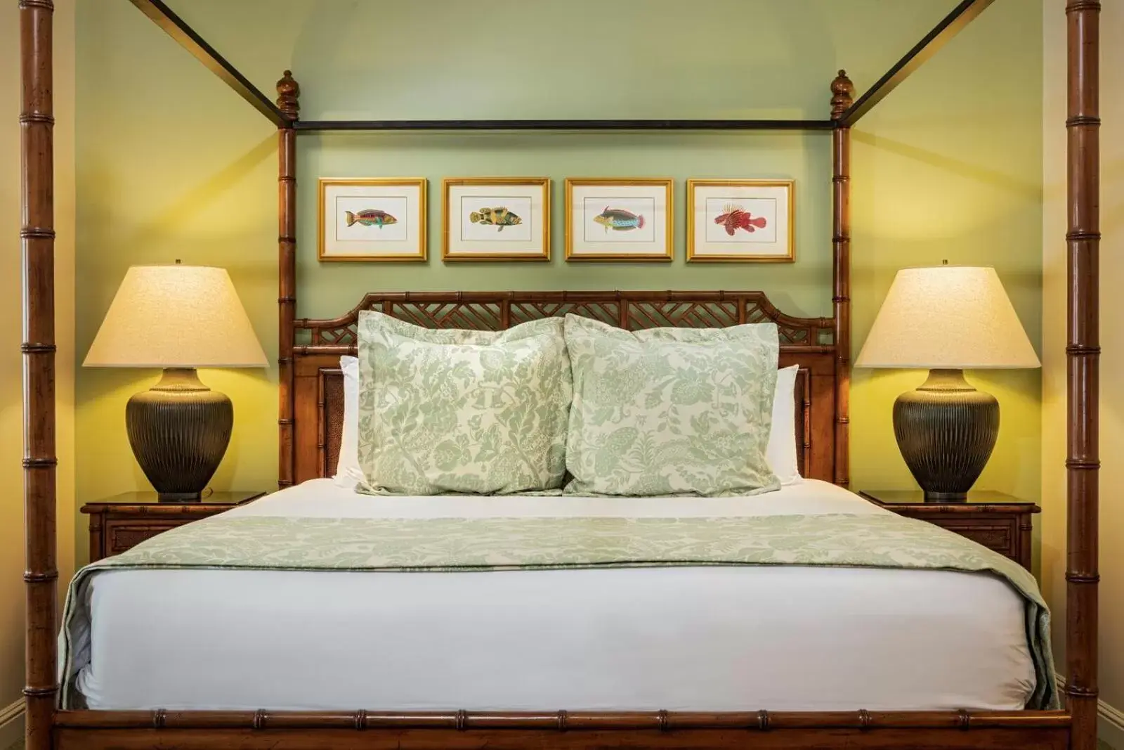 Bed in Santa Barbara Inn