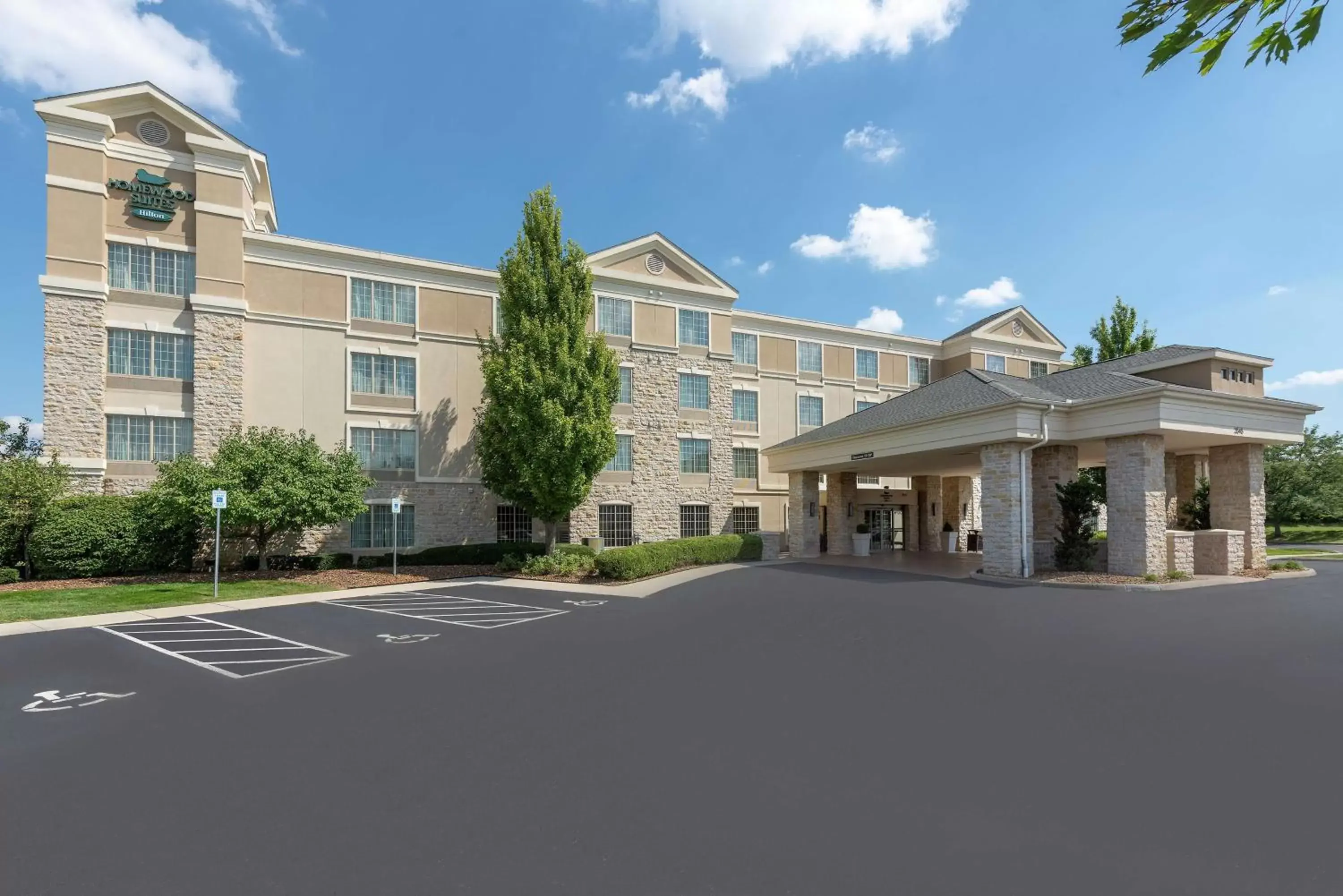 Property building in Homewood Suites by Hilton Columbus/Polaris Property building in Homewood Suites by Hilton Columbus/Polaris