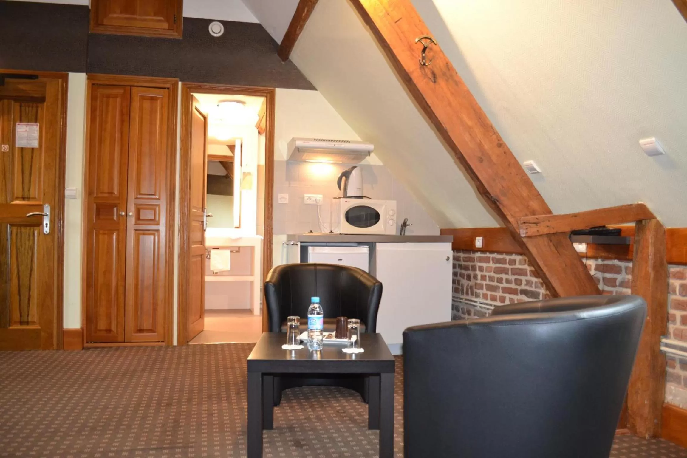 Kitchen or kitchenette in Le Domaine des Cigognes