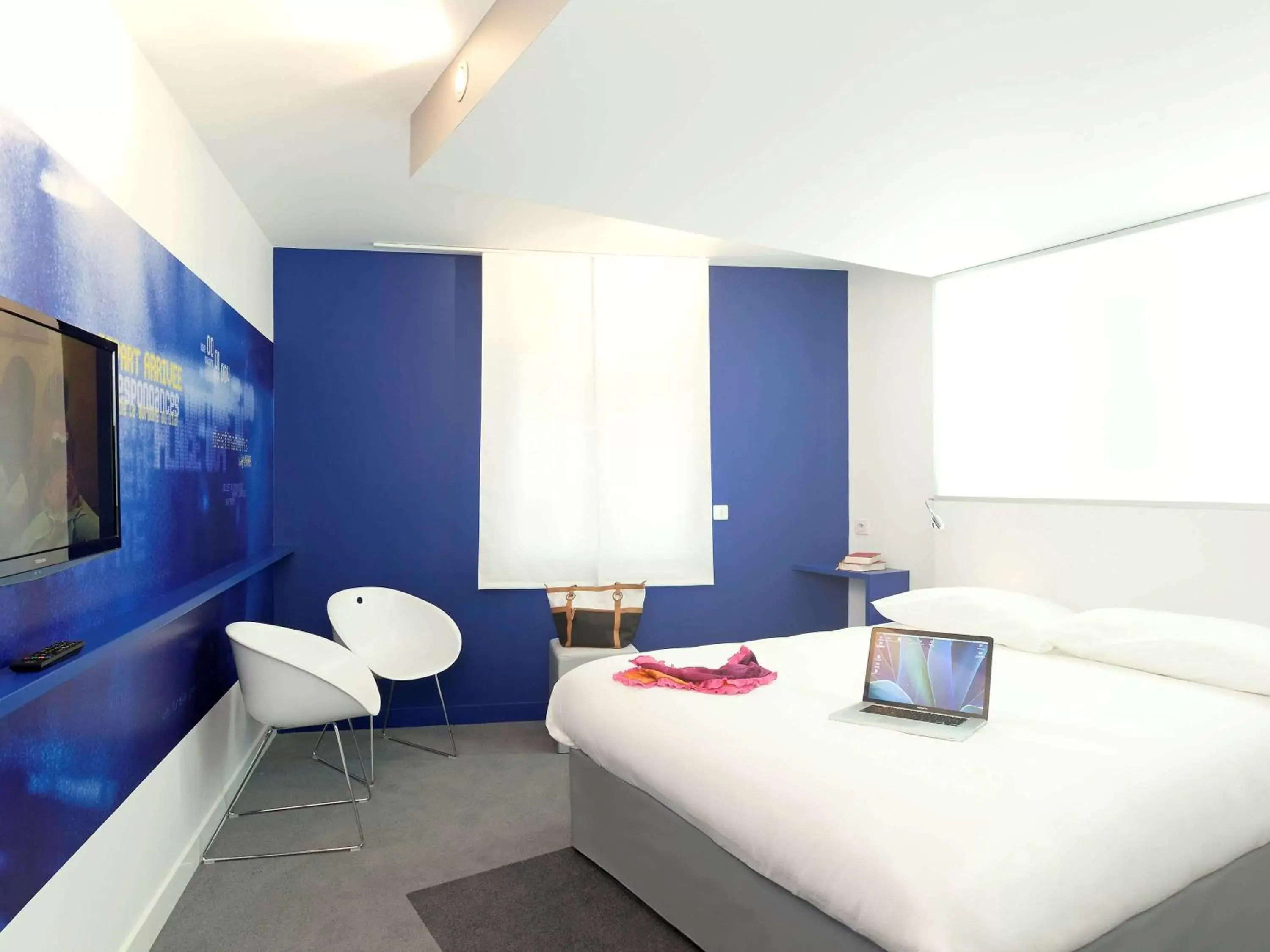 Photo of the whole room, Bed in ibis Styles Vannes Gare Centre