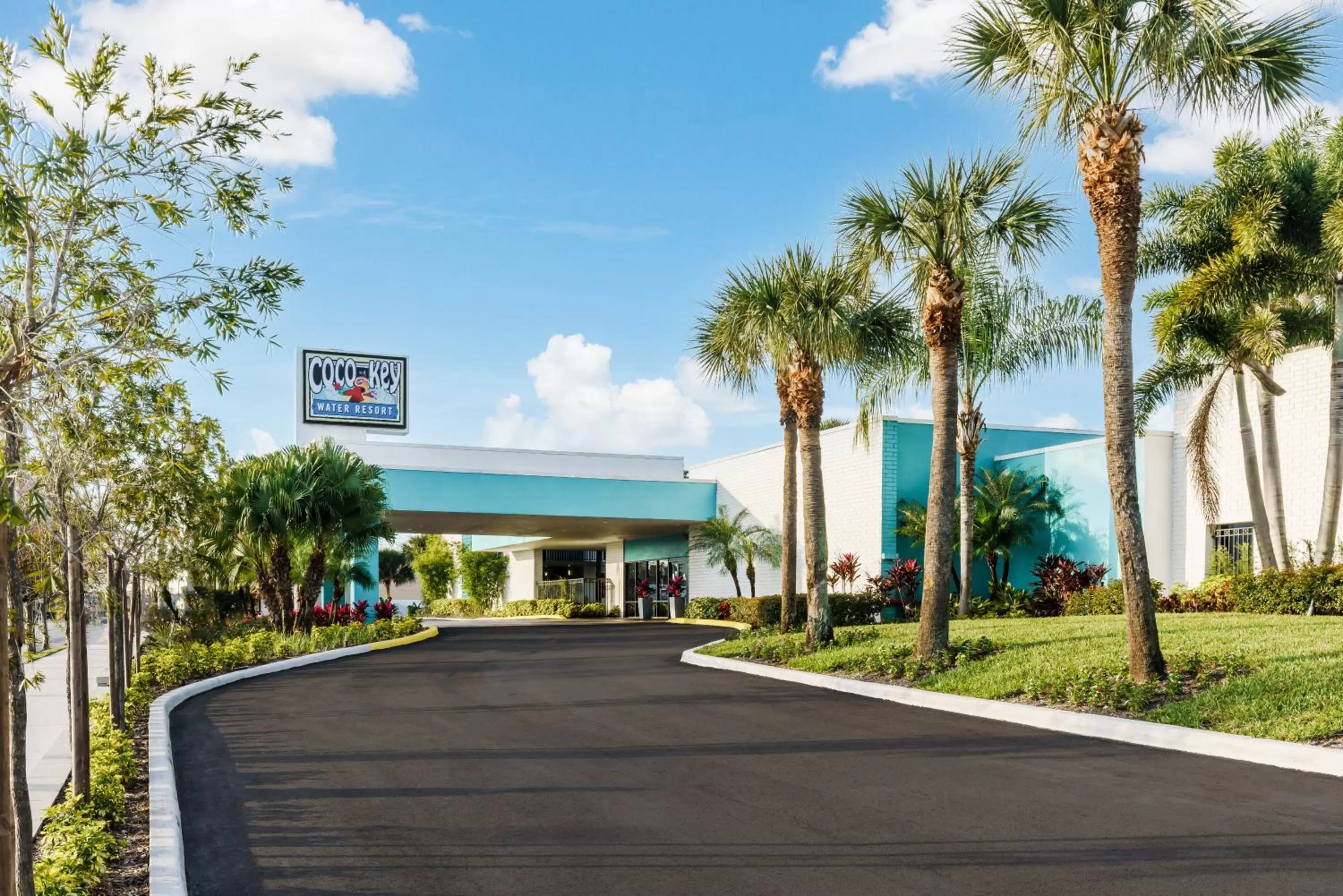 Facade/entrance in Coco Key Hotel & Water Park Resort