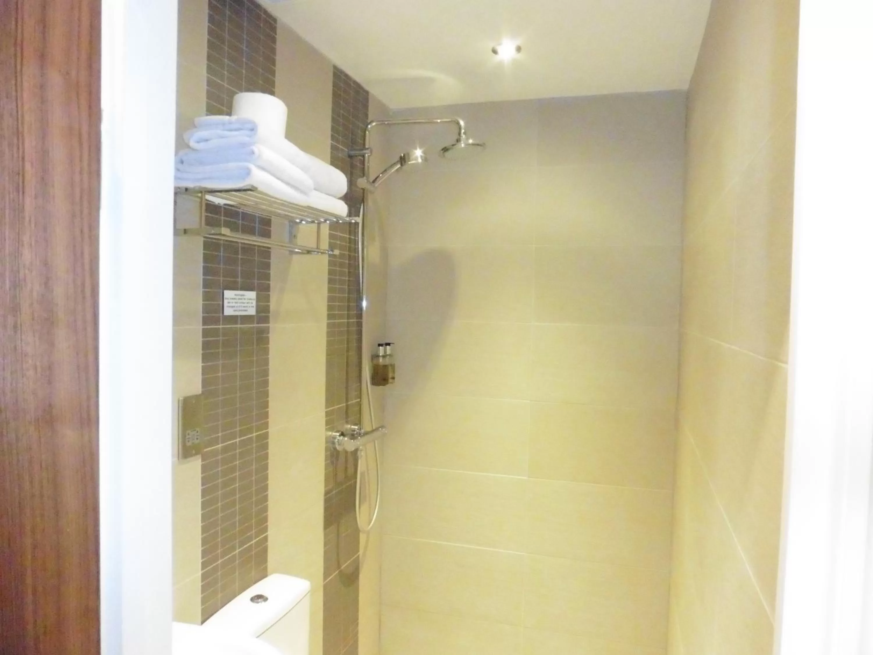 Bathroom in Brighton Inn Boutique Guest Accommodation