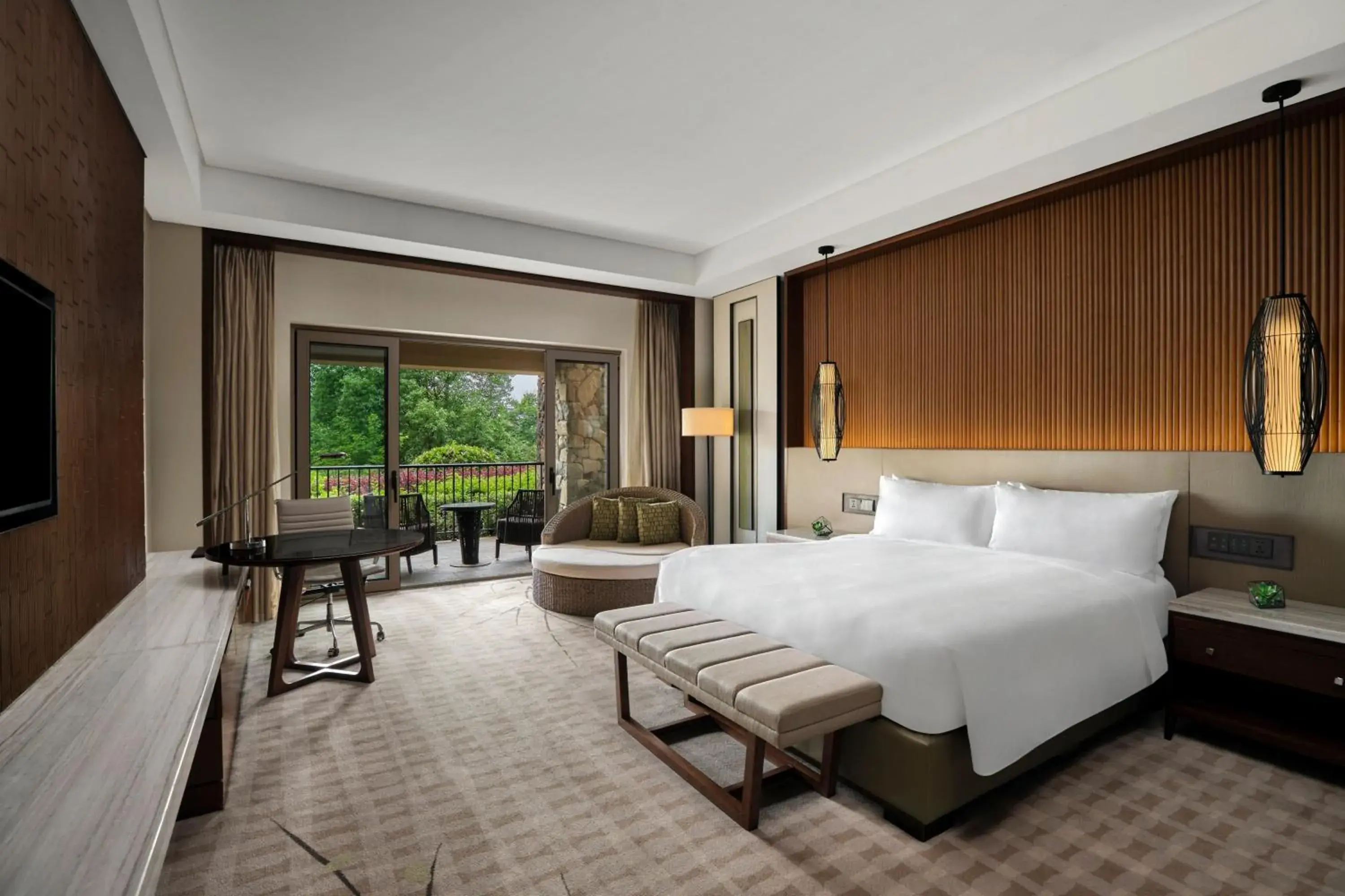 Photo of the whole room, Bed in JW Marriott Hotel Zhejiang Anji