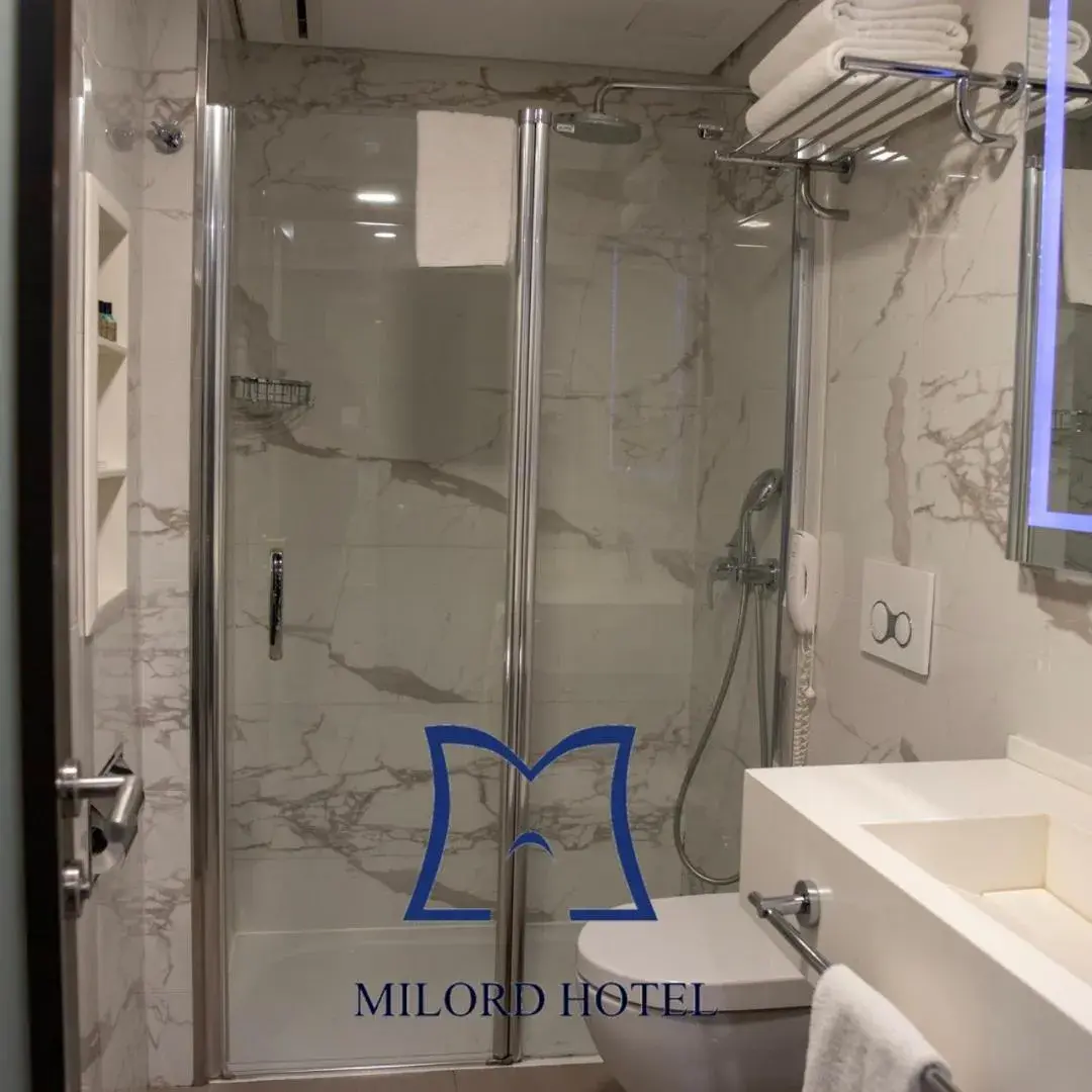 Shower, Bathroom in Milord Hotel