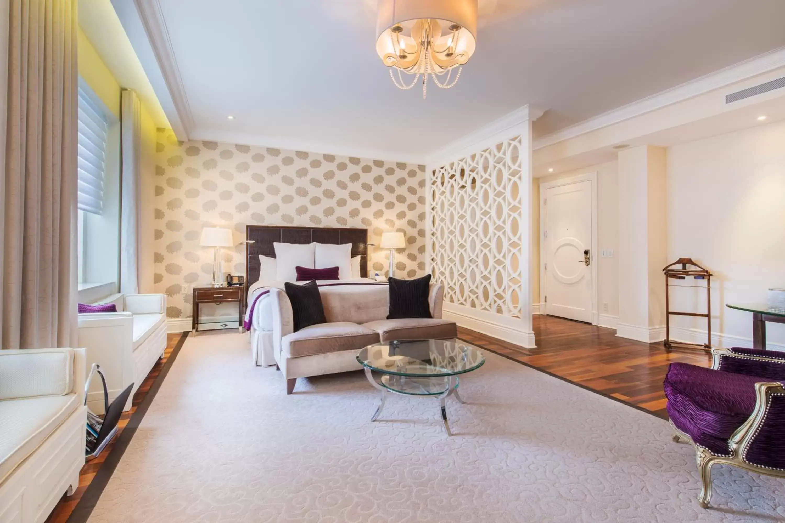 Bedroom in The Ritz-Carlton, Montreal
