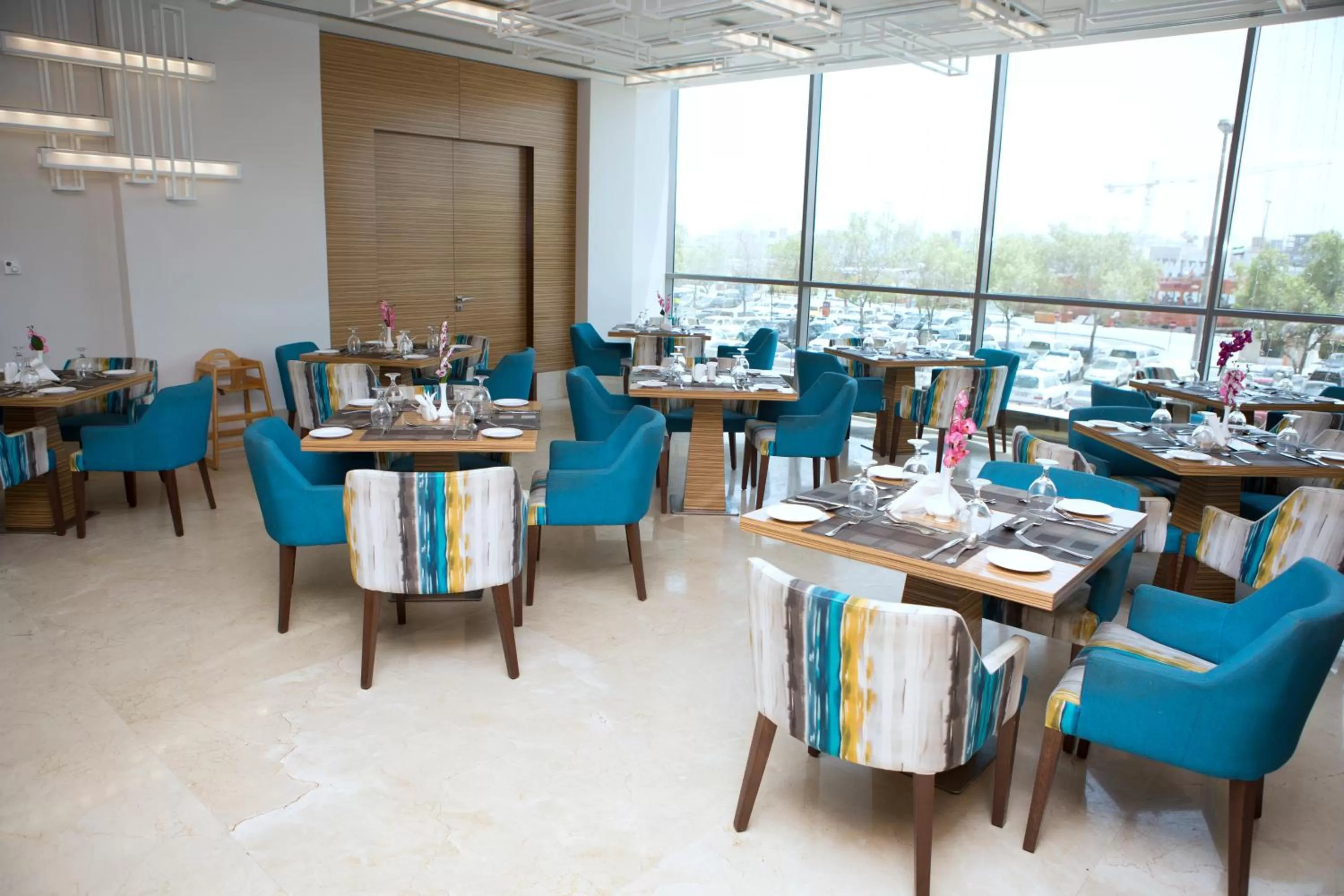 Restaurant/places to eat in Best Western Plus Pearl Creek