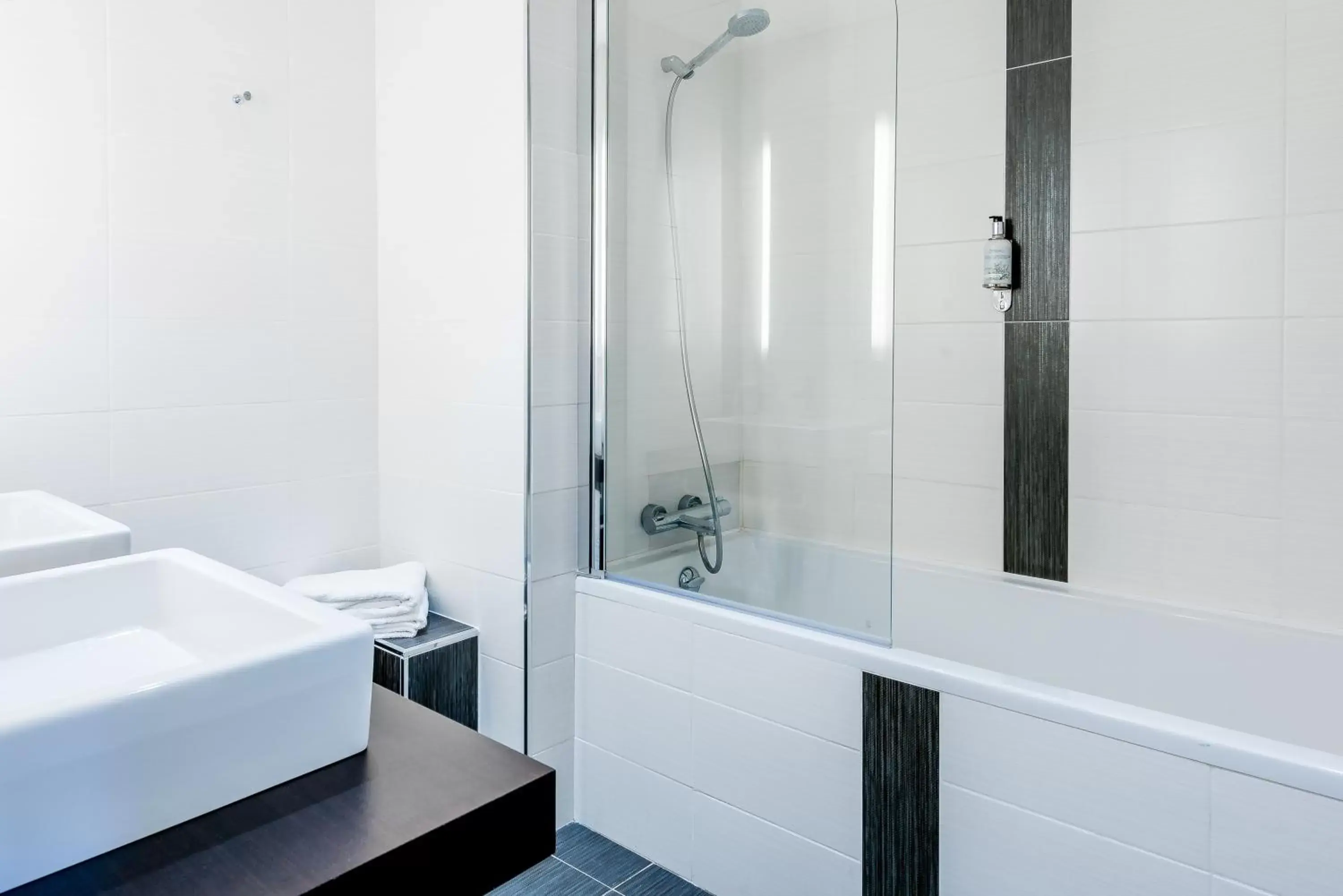 Bathroom in Logis Domaine de Fompeyre