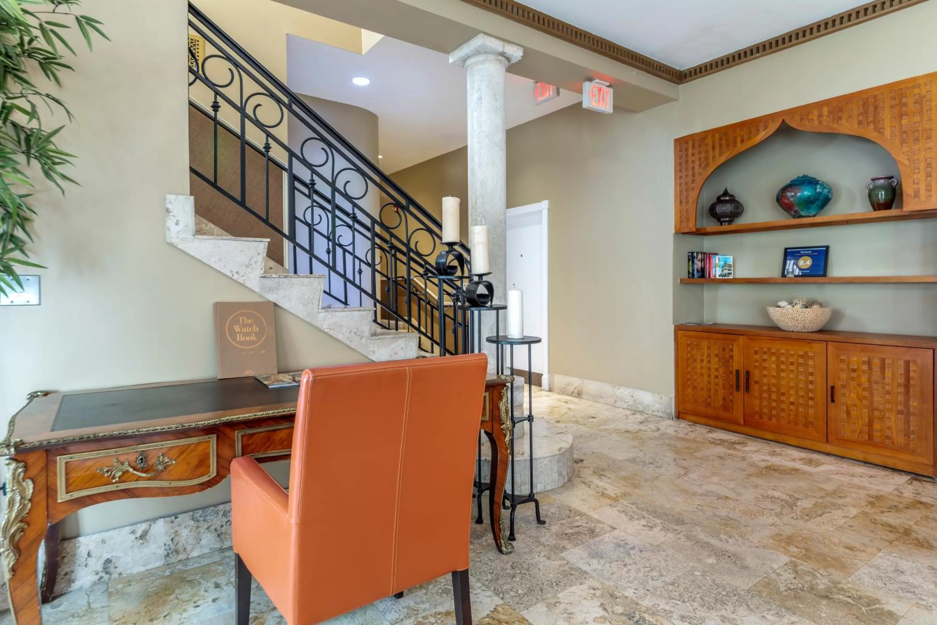 Lobby or reception, Kitchen/Kitchenette in Hotel Impala by LuxUrban