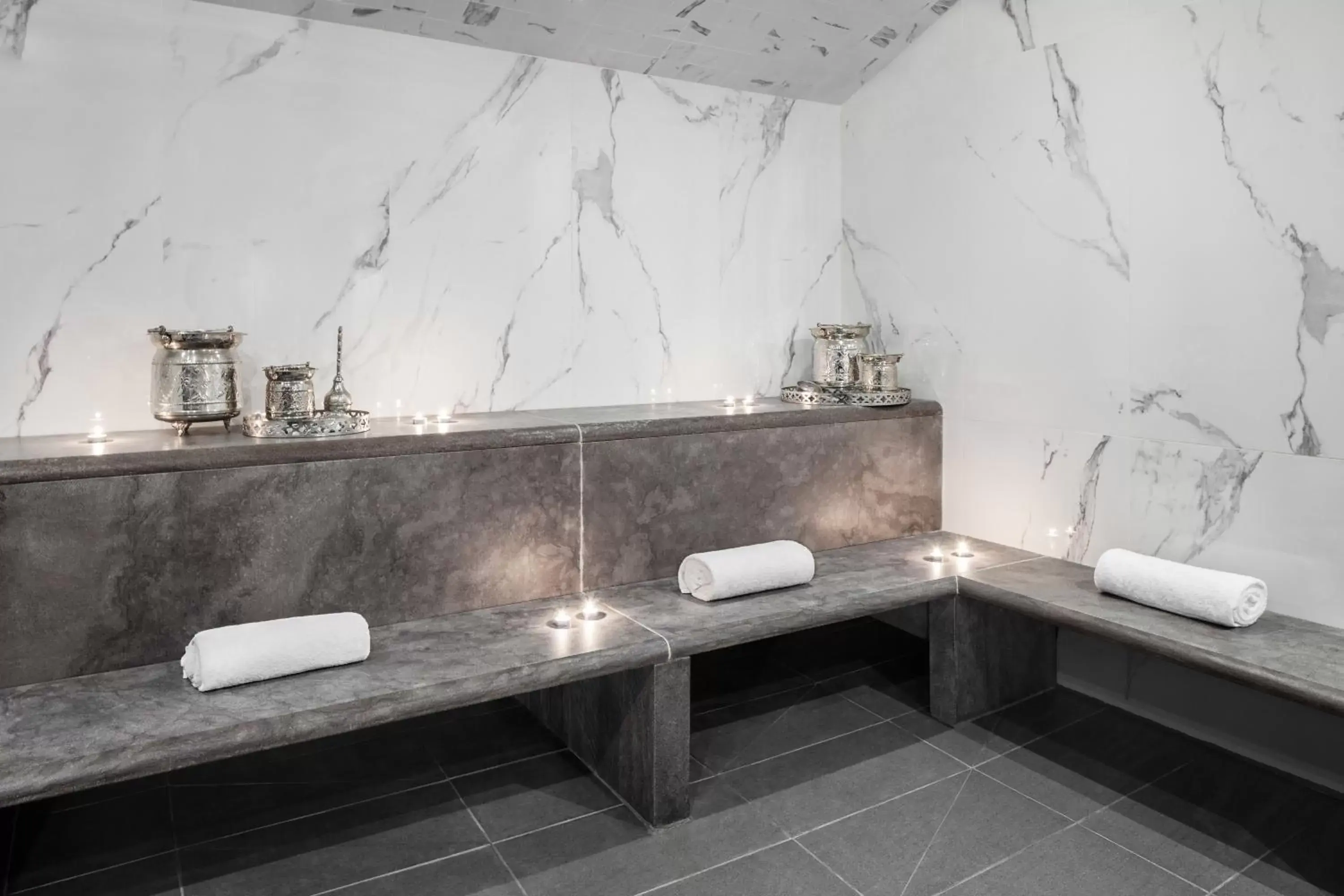 Steam room, Bathroom in Hotel Place D'Armes