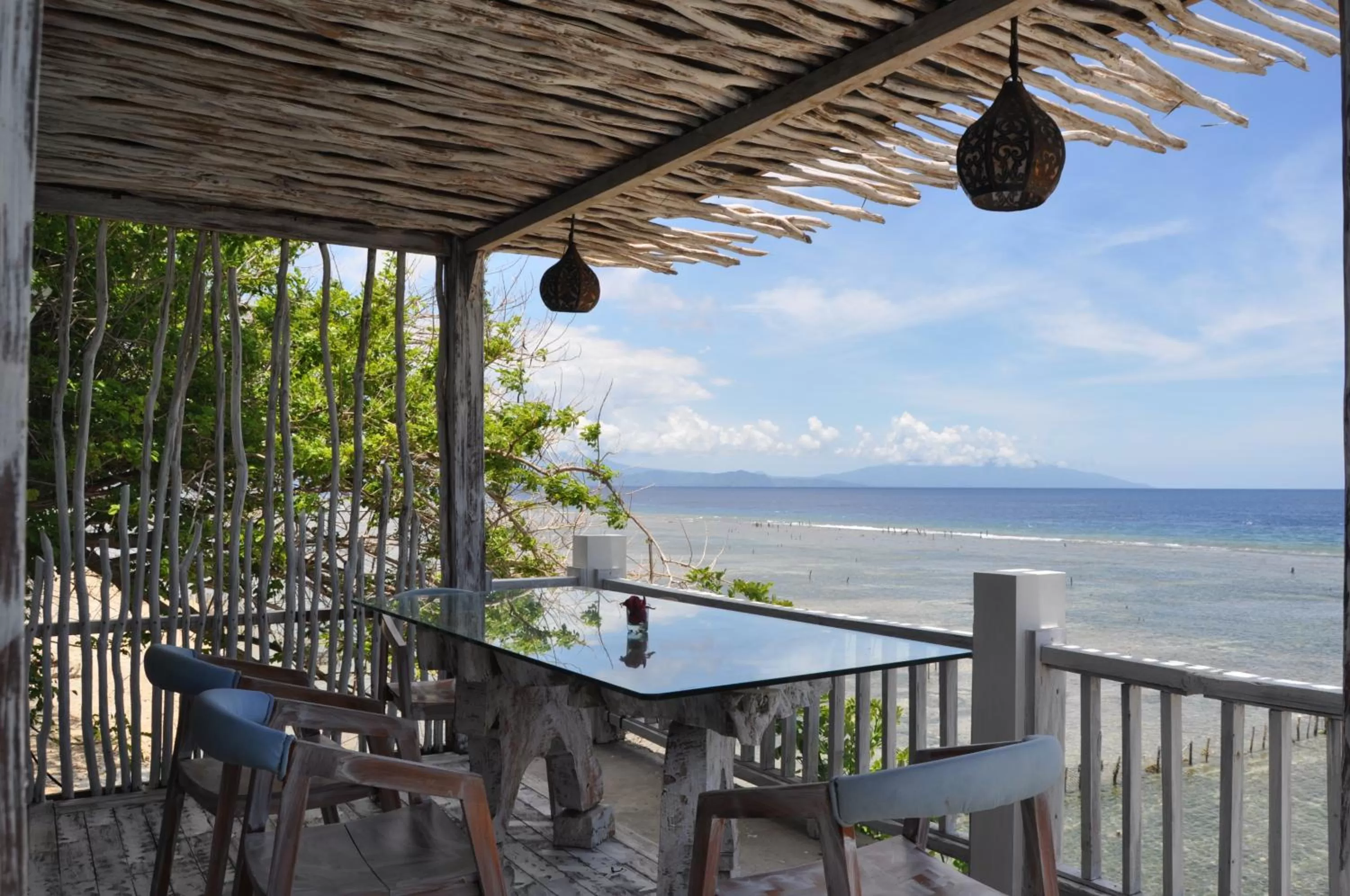 Restaurant/places to eat in SUITE OCEAN BLUE