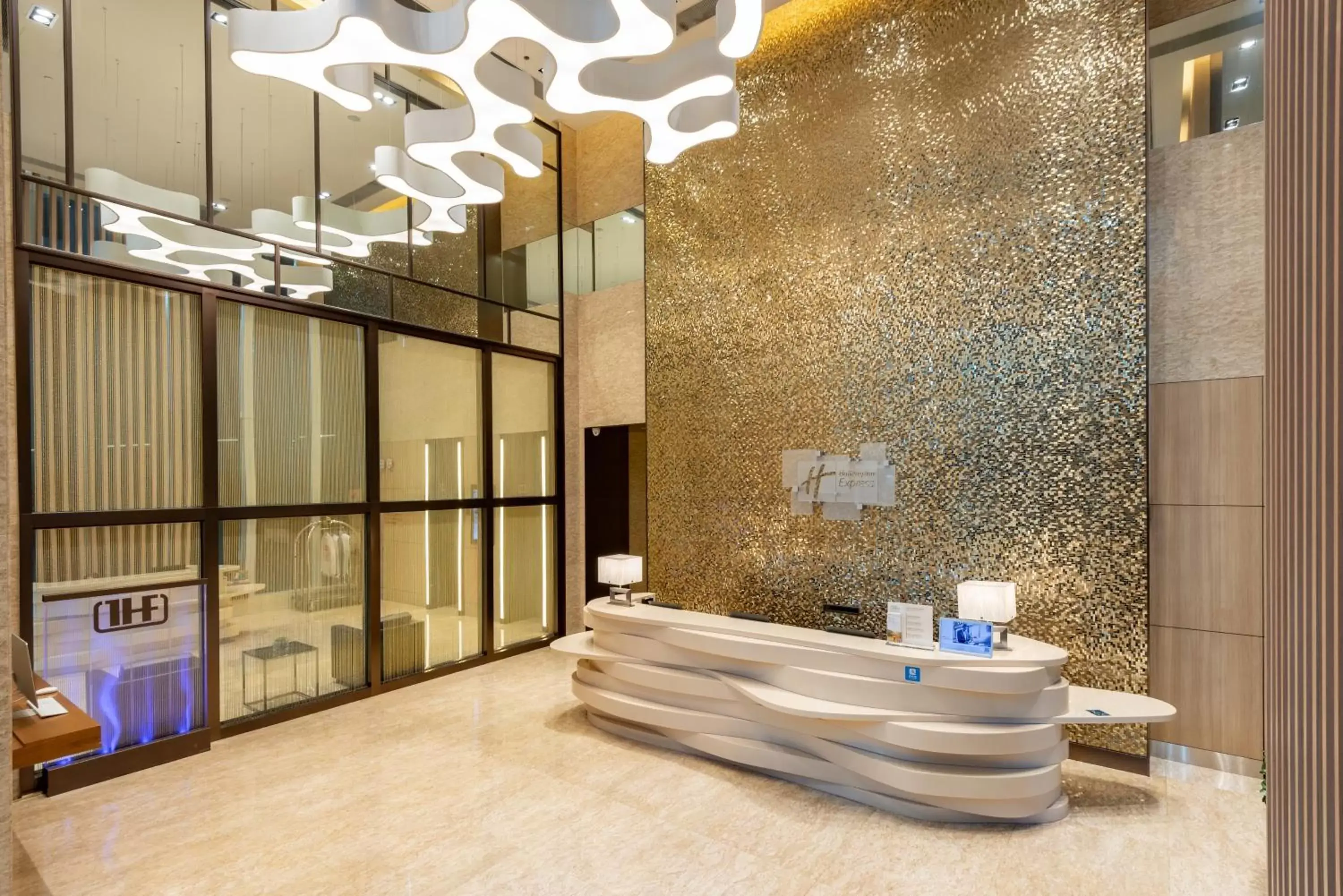 Property building, Lobby/Reception in Holiday Inn Express Hong Kong Mongkok, an IHG Hotel