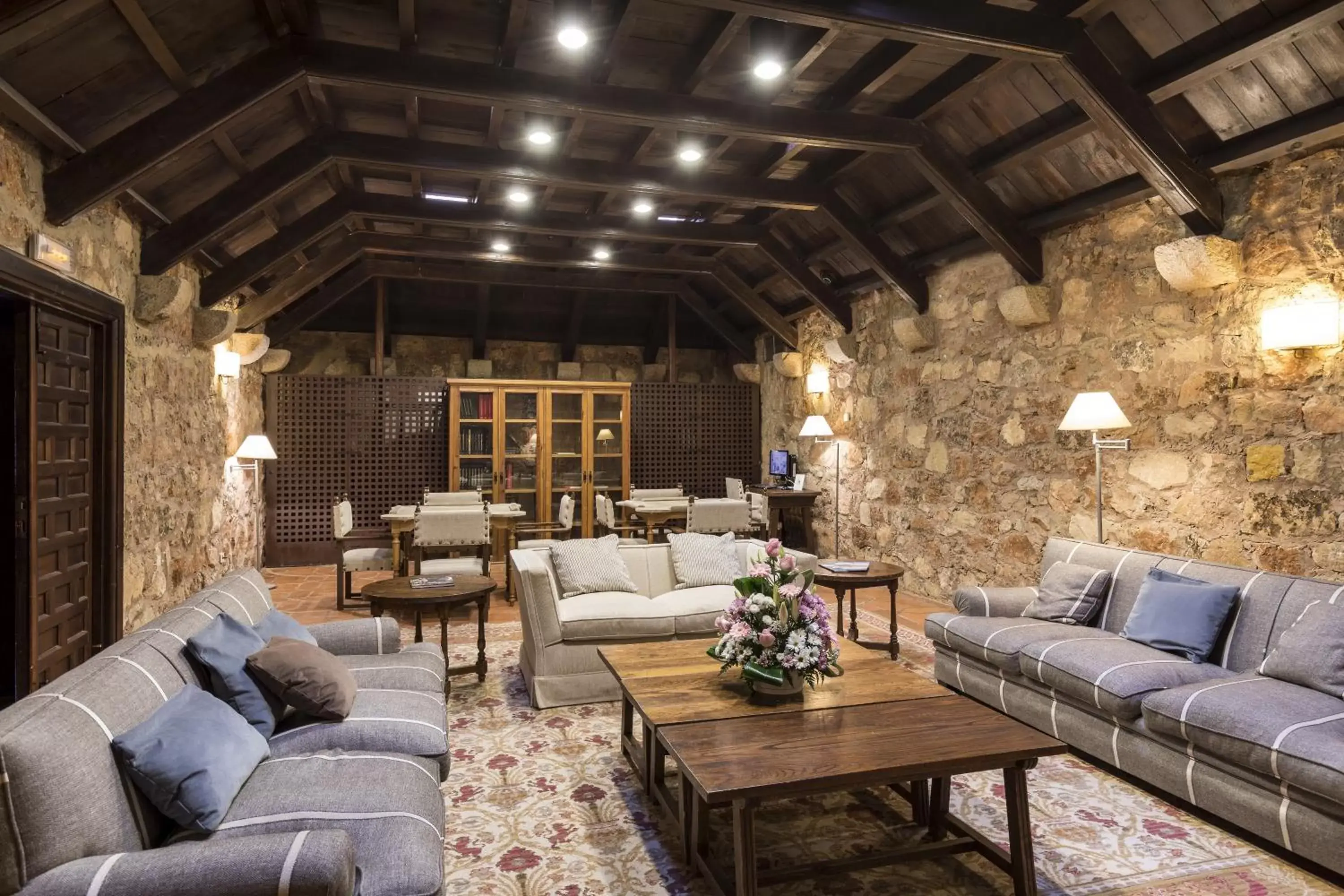 Communal lounge/ TV room, Seating Area in Parador de Siguenza