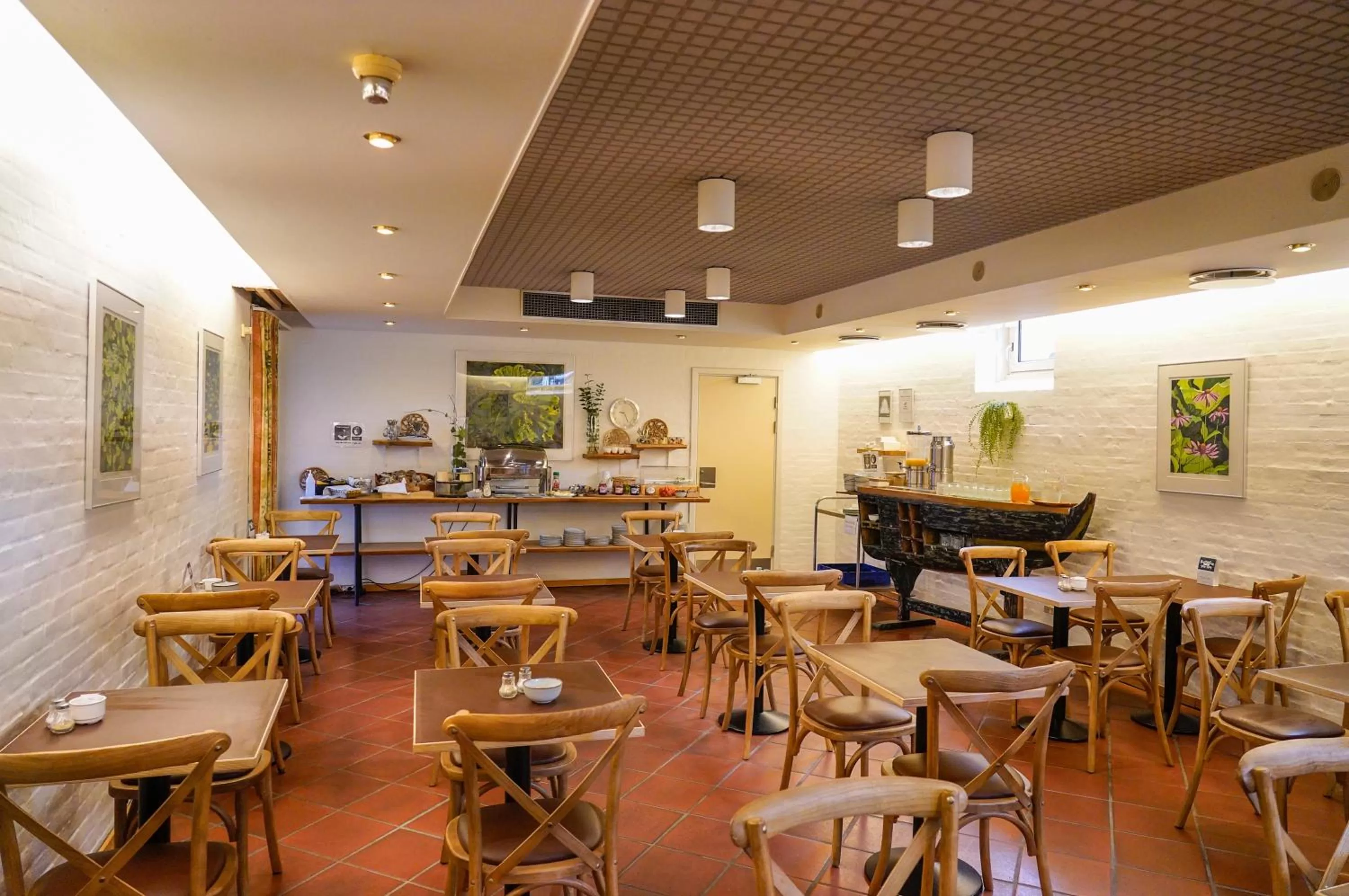 Restaurant/places to eat in City Hotel Nattergalen