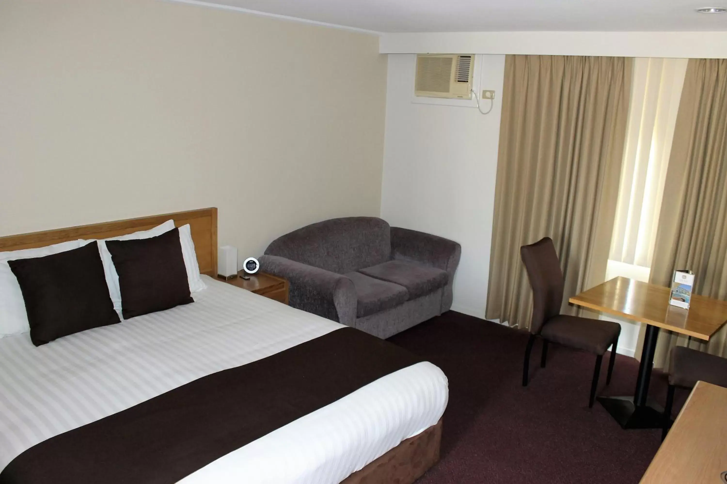 Bed in Hospitality Geraldton SureStay Collection by Best Western