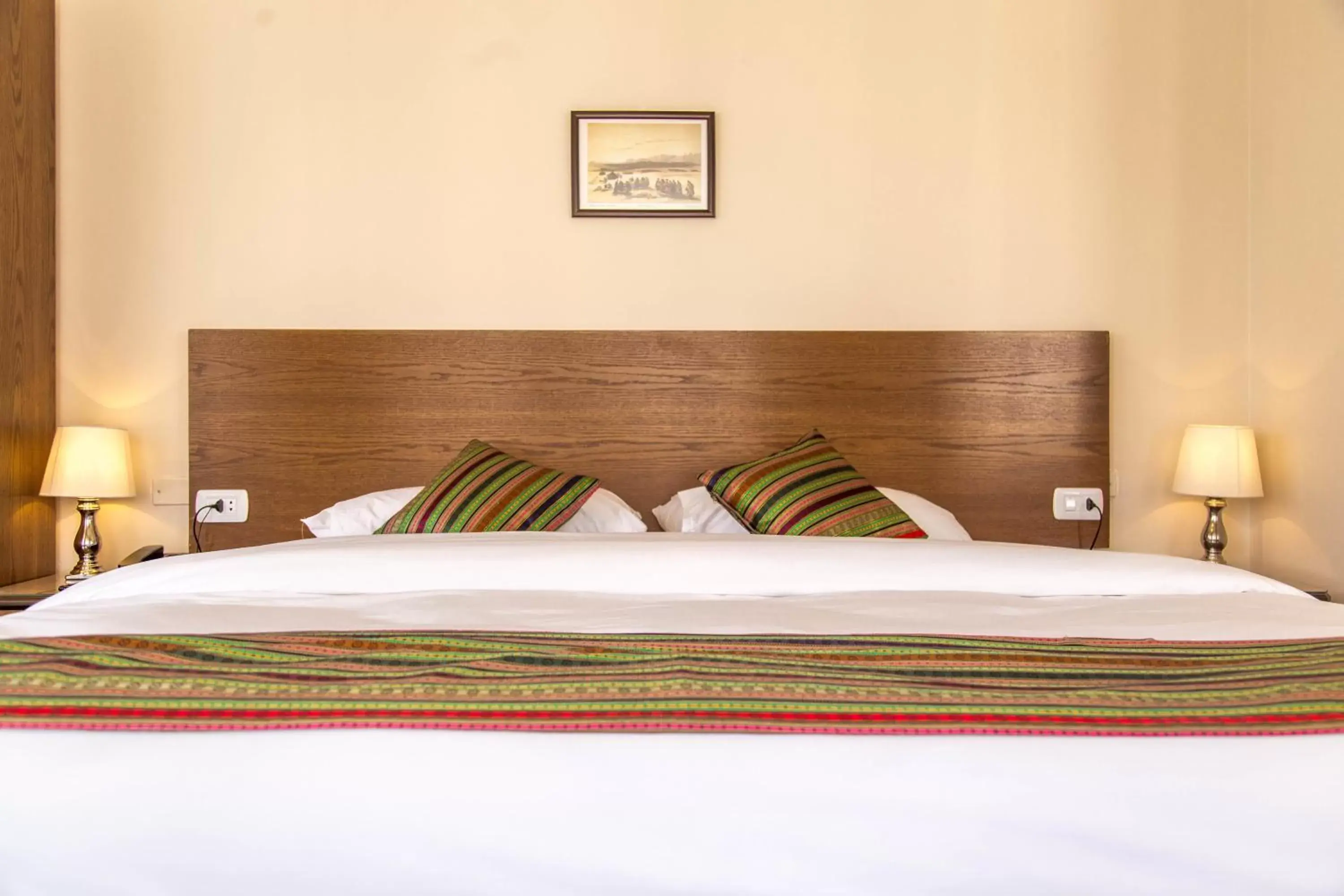 Single Room with Private Bathroom in Antika Amman Hotel Single Room with Private Bathroom in Antika Amman Hotel