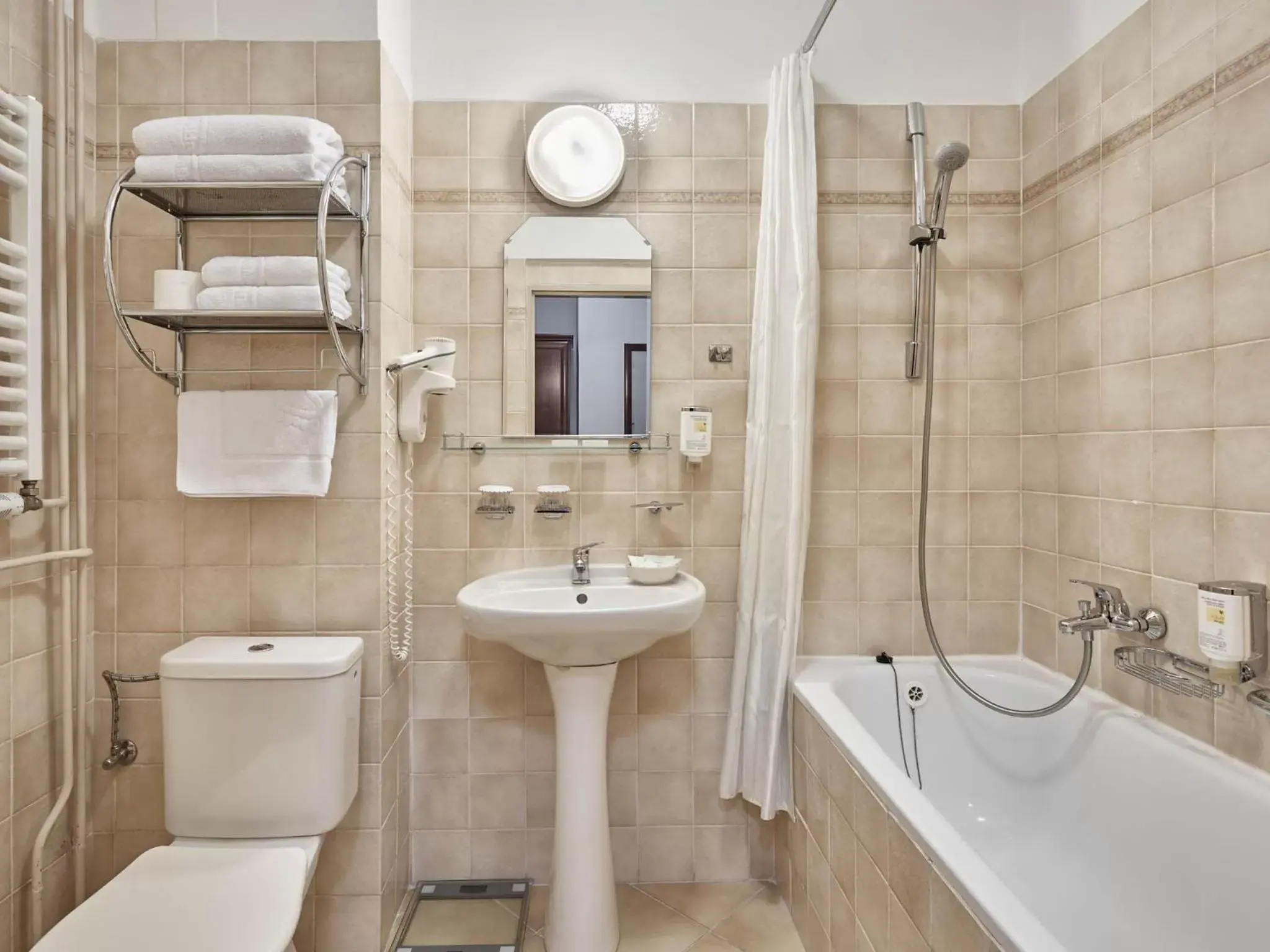 Toilet, Bathroom in Hotel Romance