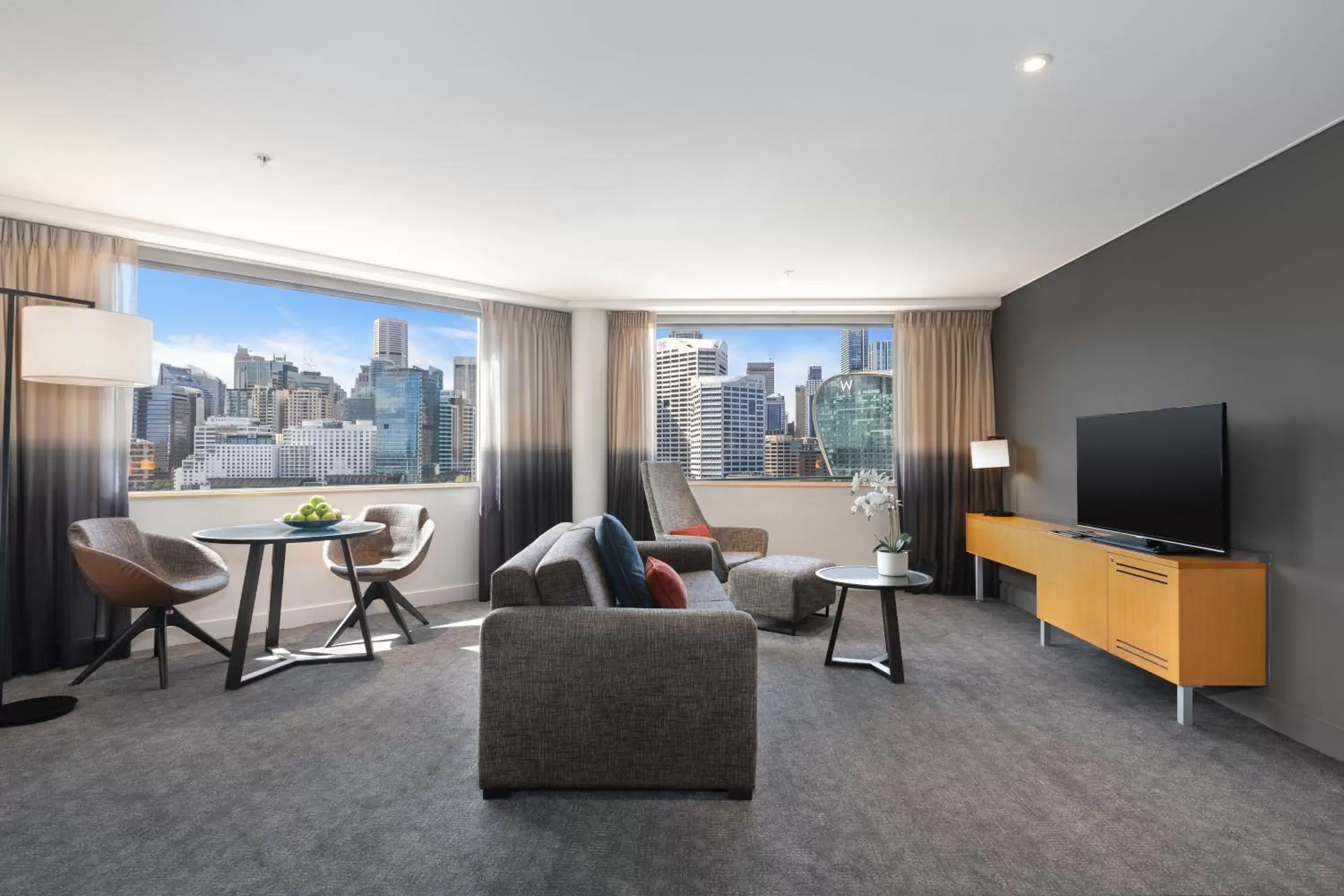 Seating Area in Novotel Sydney Darling Harbour