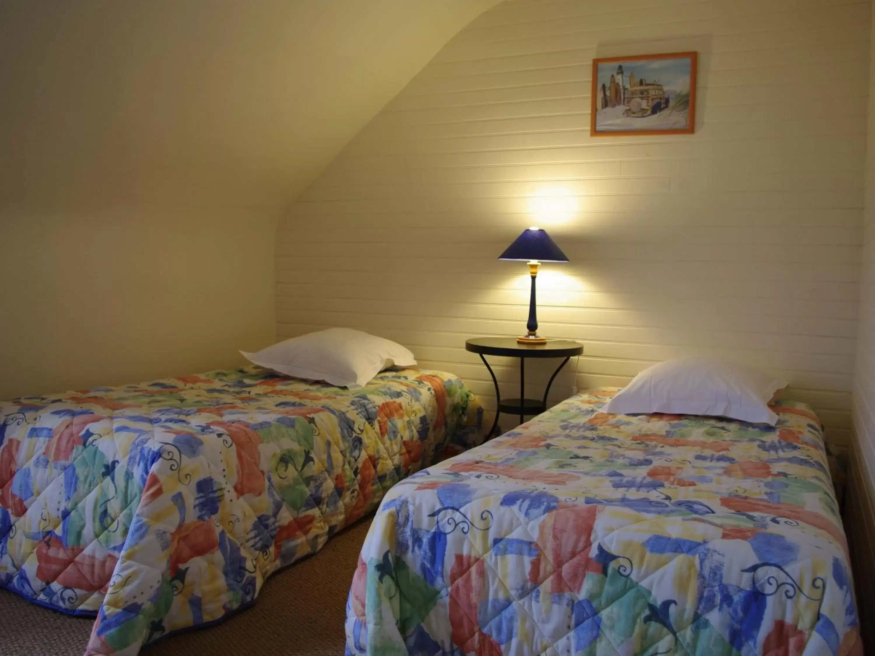 Bedroom, Bed in Hotel D'Angleterre